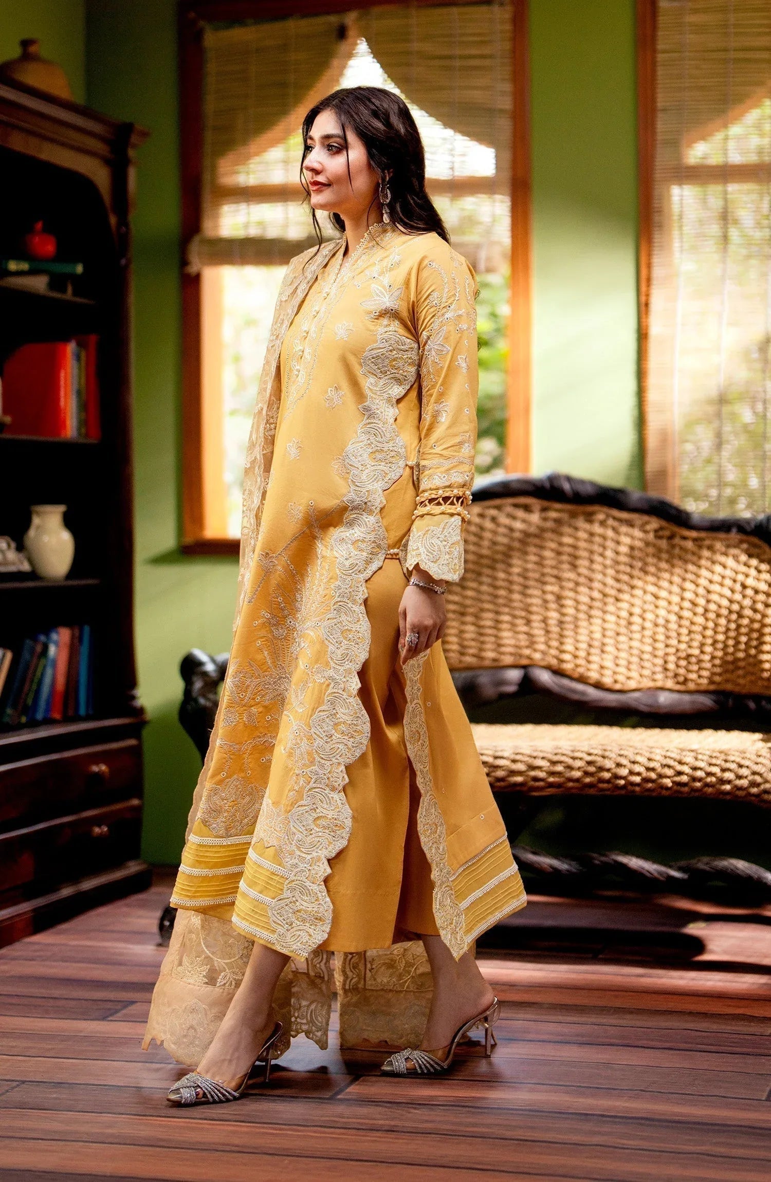 Maryum N Maria | Luxury Lawn 24 | Lamya - Aqsa Fabrics