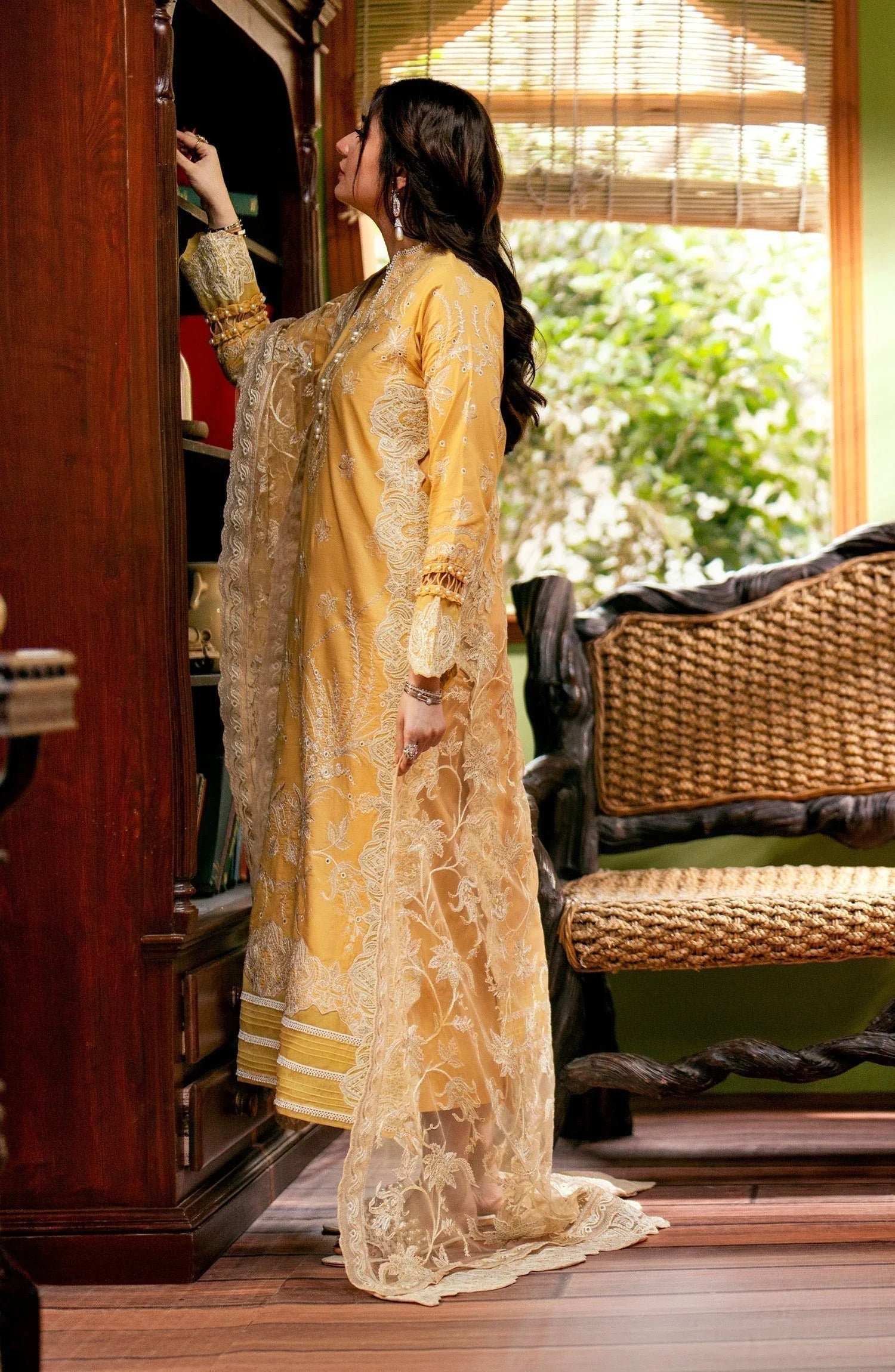 Maryum N Maria | Luxury Lawn 24 | Lamya - Aqsa Fabrics