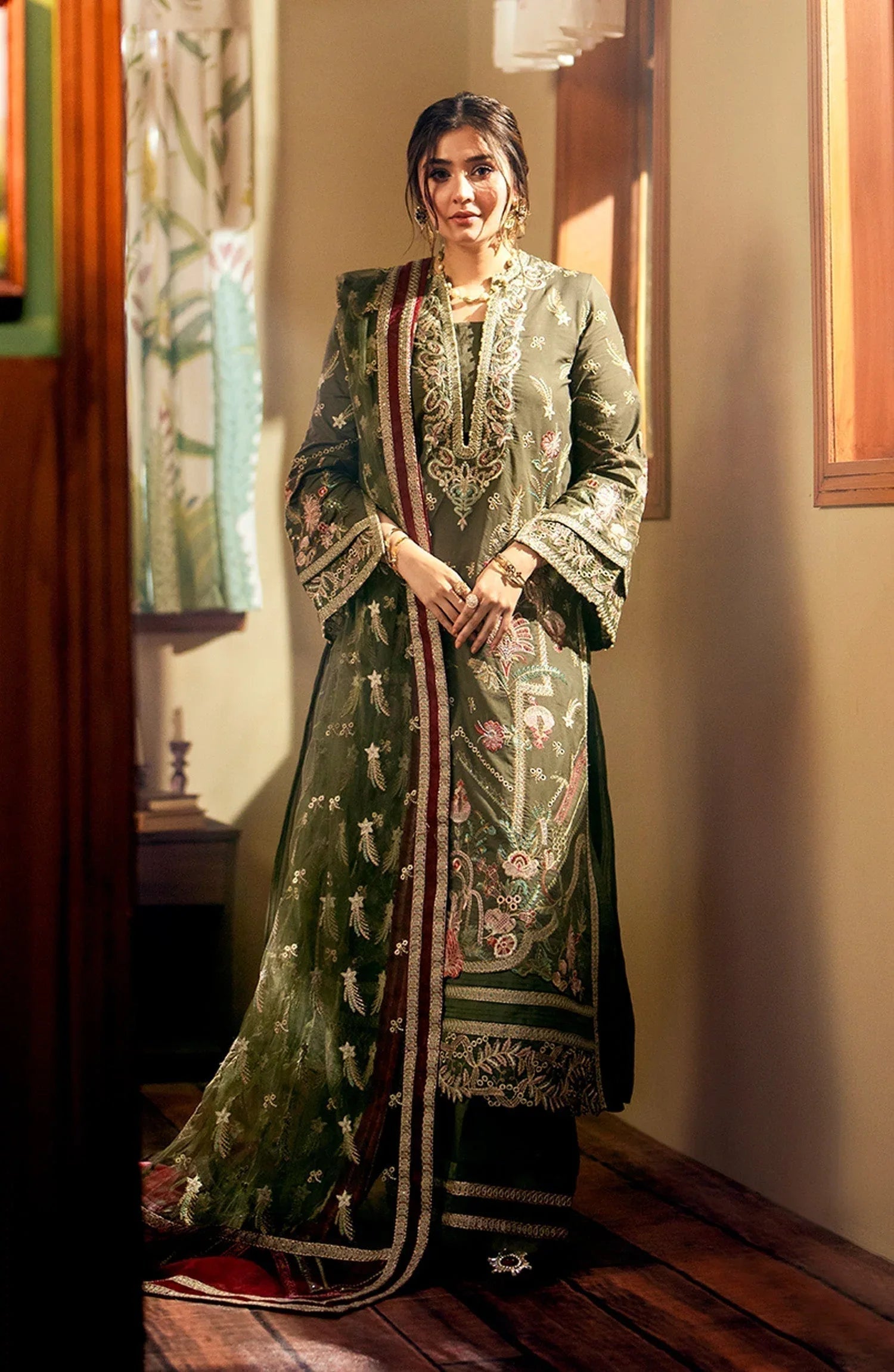 Maryum N Maria | Luxury Lawn 24 | Amira - Aqsa Fabrics