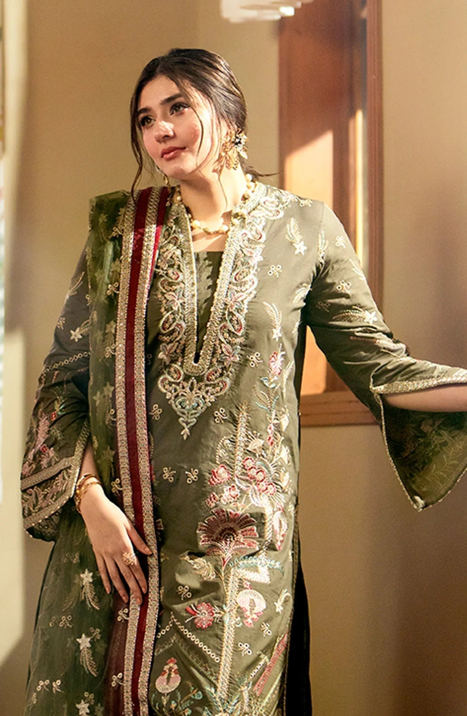 Maryum N Maria | Luxury Lawn 24 | Amira - Aqsa Fabrics