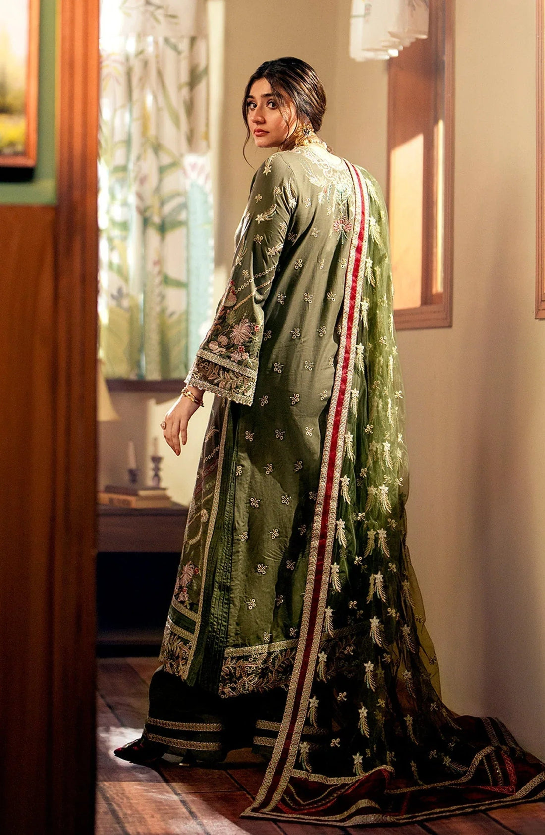 Maryum N Maria | Luxury Lawn 24 | Amira - Aqsa Fabrics