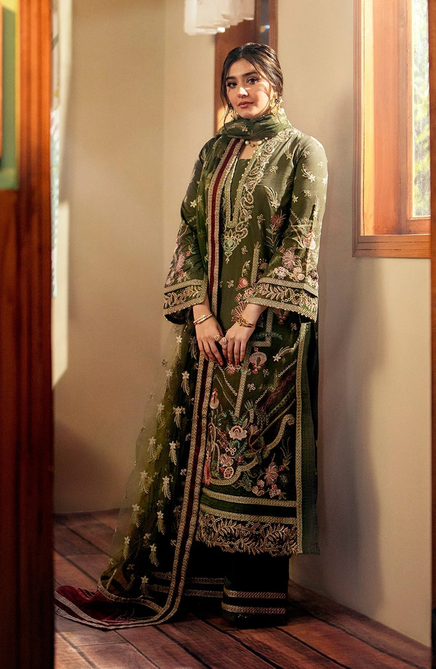 Maryum N Maria | Luxury Lawn 24 | Amira - Aqsa Fabrics