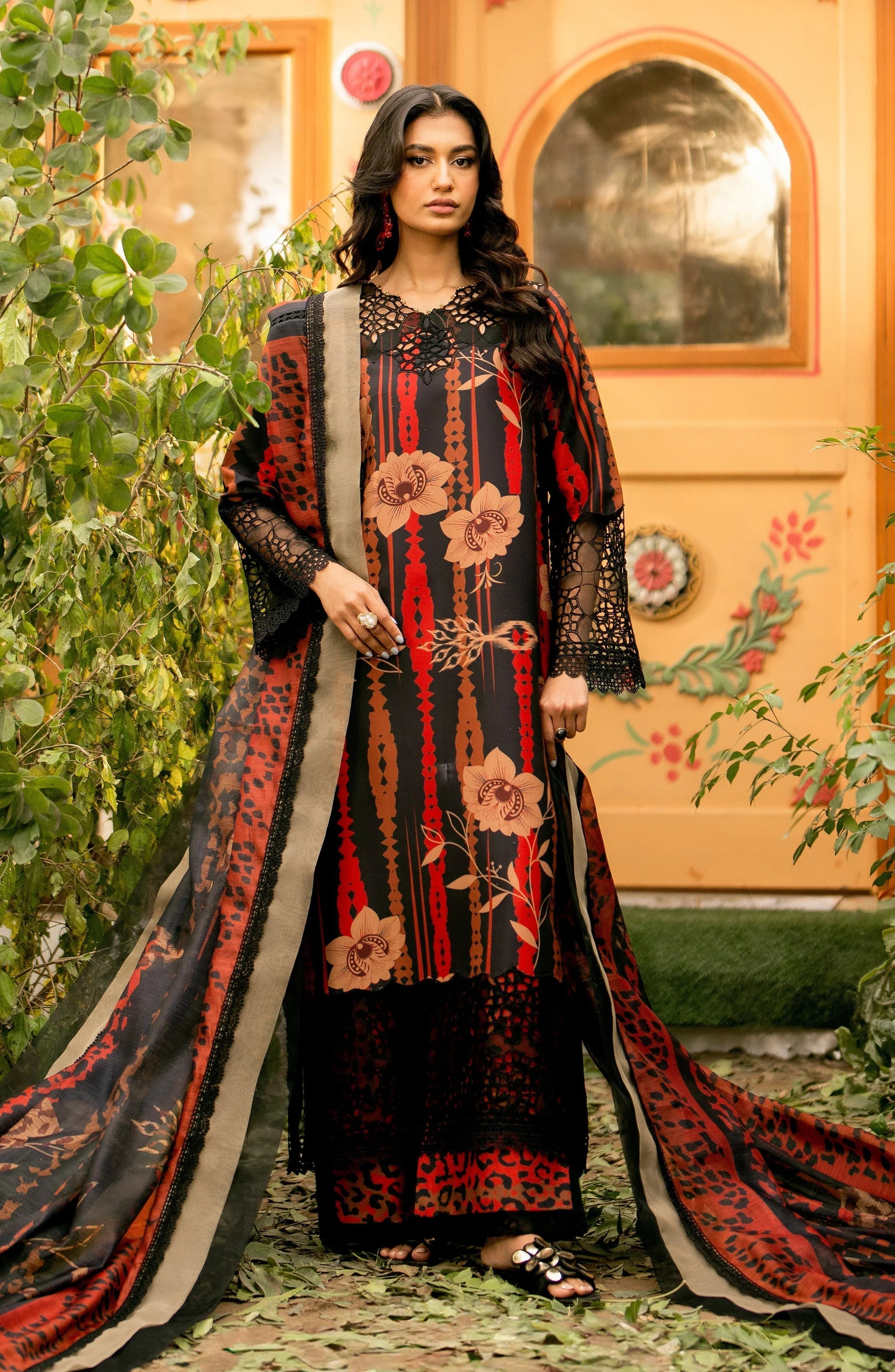 Maryum N Maria | Luxury Lawn 24 | Chione - Aqsa Fabrics