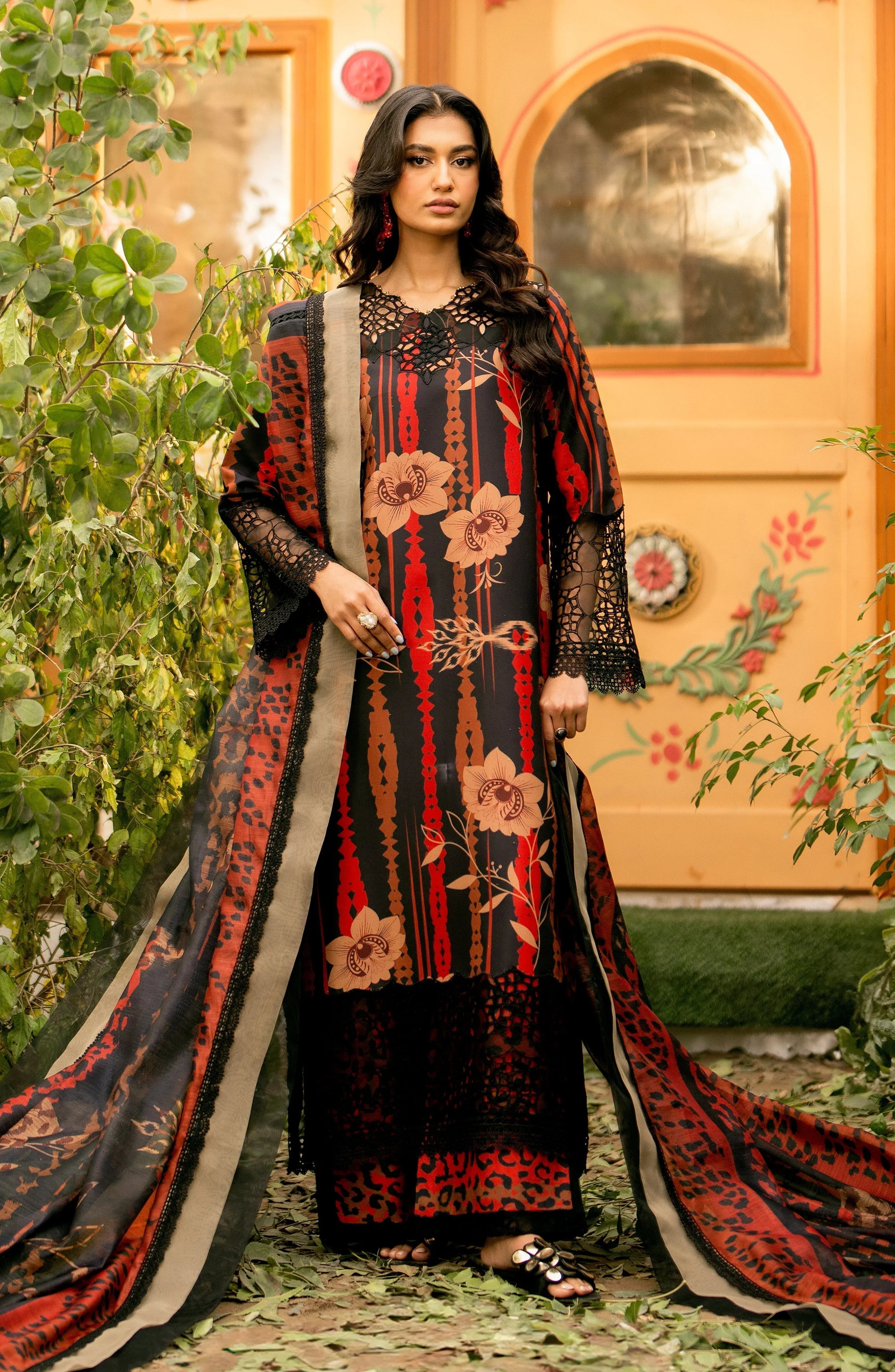 Maryum N Maria | Luxury Lawn 24 | Chione - Aqsa Fabrics