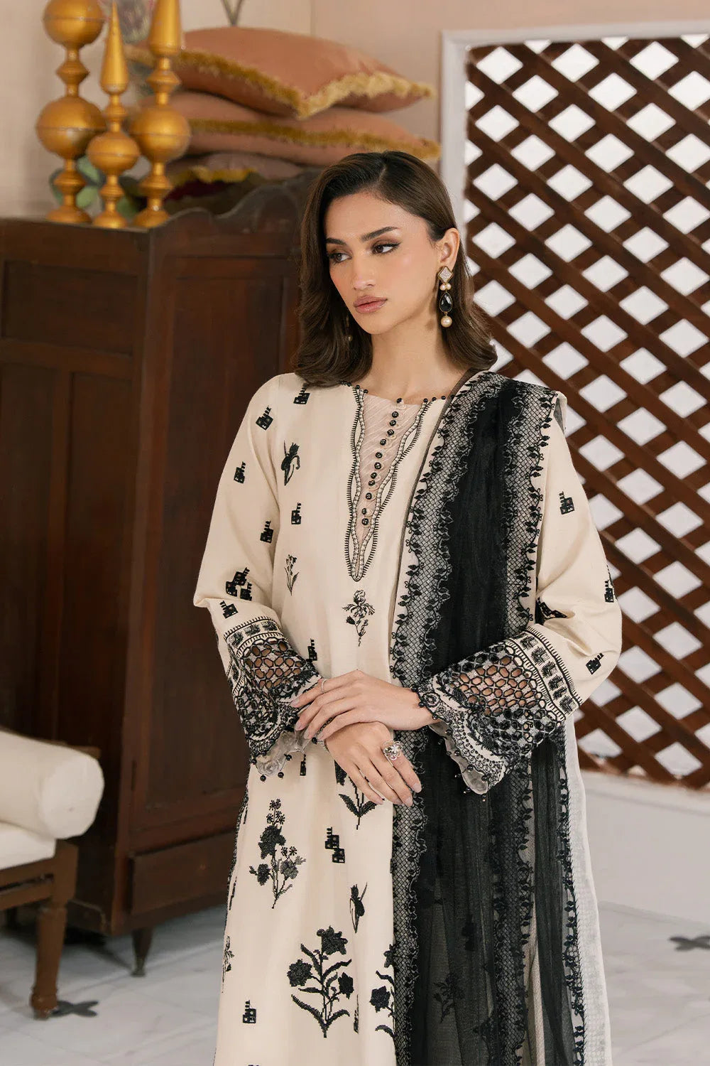 Maryum N Maria | Eid Luxury Lawn 25 | ATEFEH - MS50157 - Aqsa Fabrics
