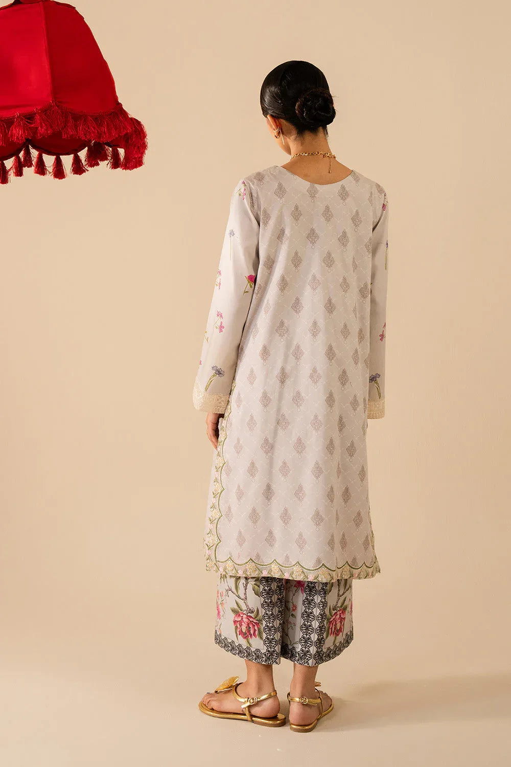 Maryum N Maria | Floren Lawn |   DAISY - Aqsa Fabrics