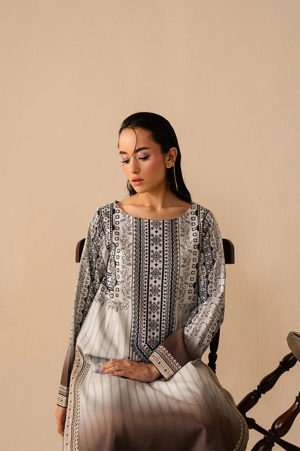 Maryum N Maria | Floren Lawn | CELIA - Aqsa Fabrics