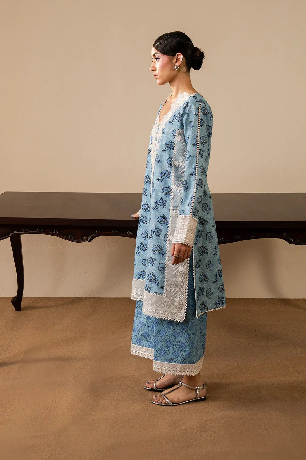Maryum N Maria | Floren Lawn |   COCO - Aqsa Fabrics