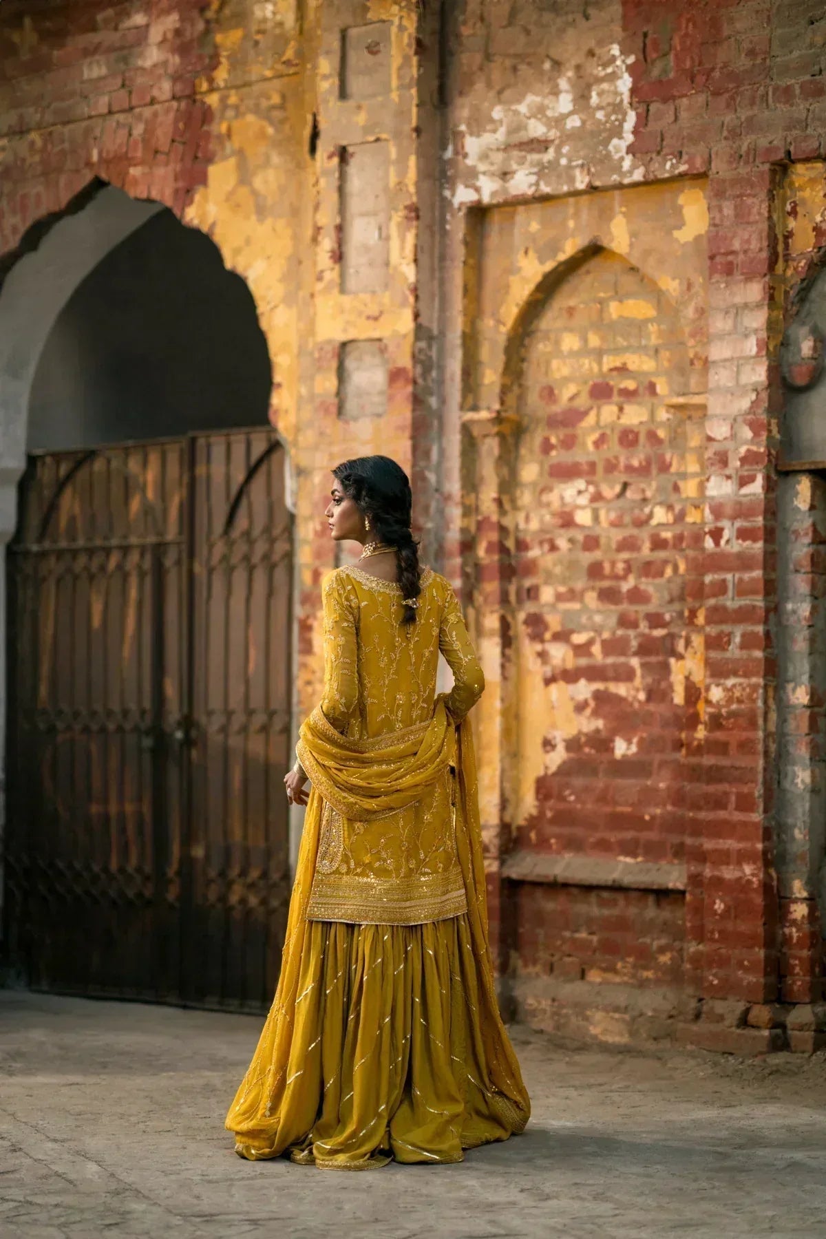 Erum Khan | Mannat Formals | Aatish - Aqsa Fabrics
