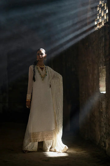 Erum Khan | Mannat Formals | Tabeer - Aqsa Fabrics