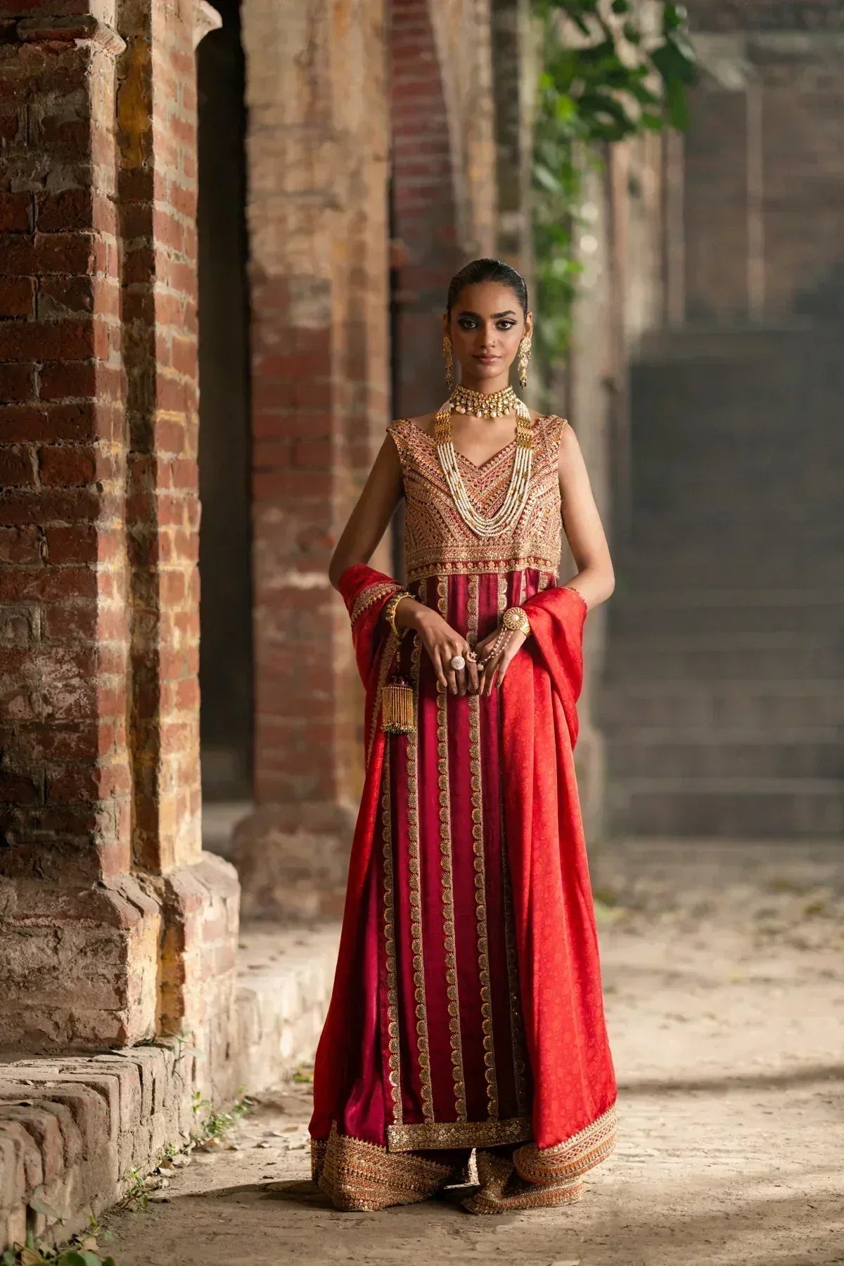 Erum Khan | Mannat Formals | Sohni - Aqsa Fabrics