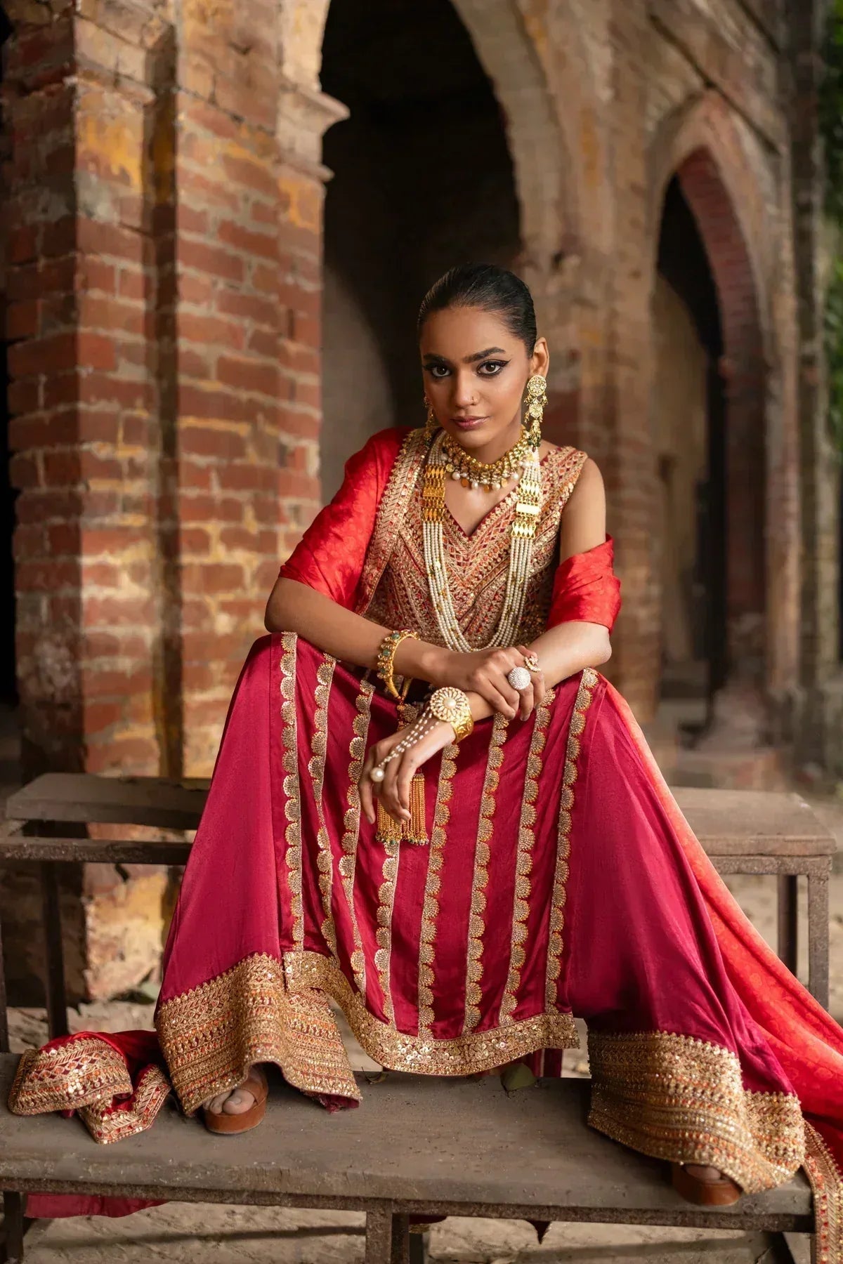 Erum Khan | Mannat Formals | Sohni - Aqsa Fabrics