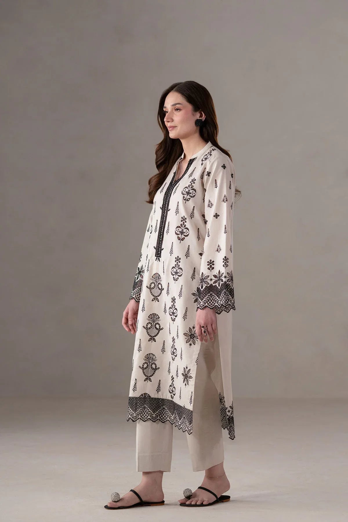 Akbar Aslam | Pret Lawn | Slate - Aqsa Fabrics