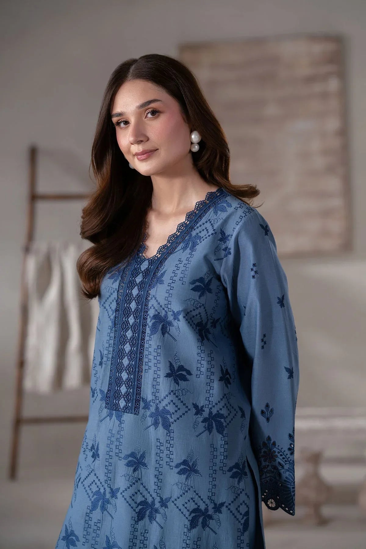 Akbar Aslam | Pret Lawn | Aven - Aqsa Fabrics