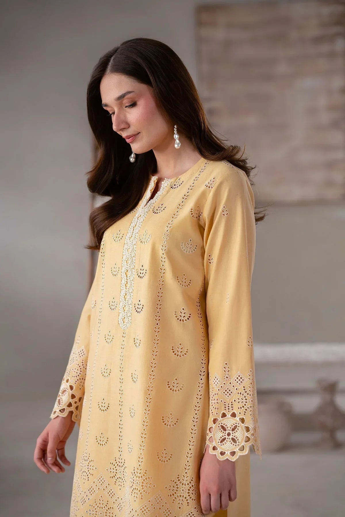 Akbar Aslam | Pret Lawn | Olen - Aqsa Fabrics