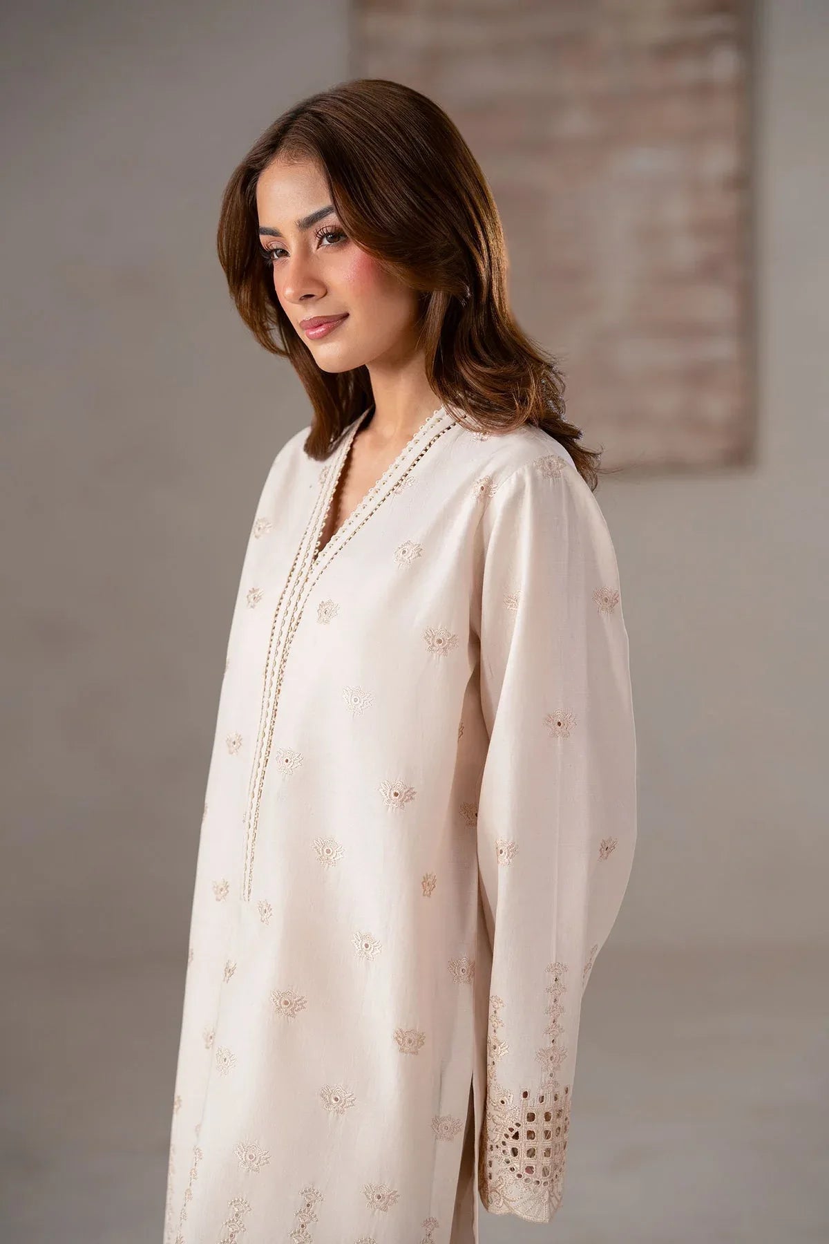 Akbar Aslam | Pret Lawn | Ivra - Aqsa Fabrics