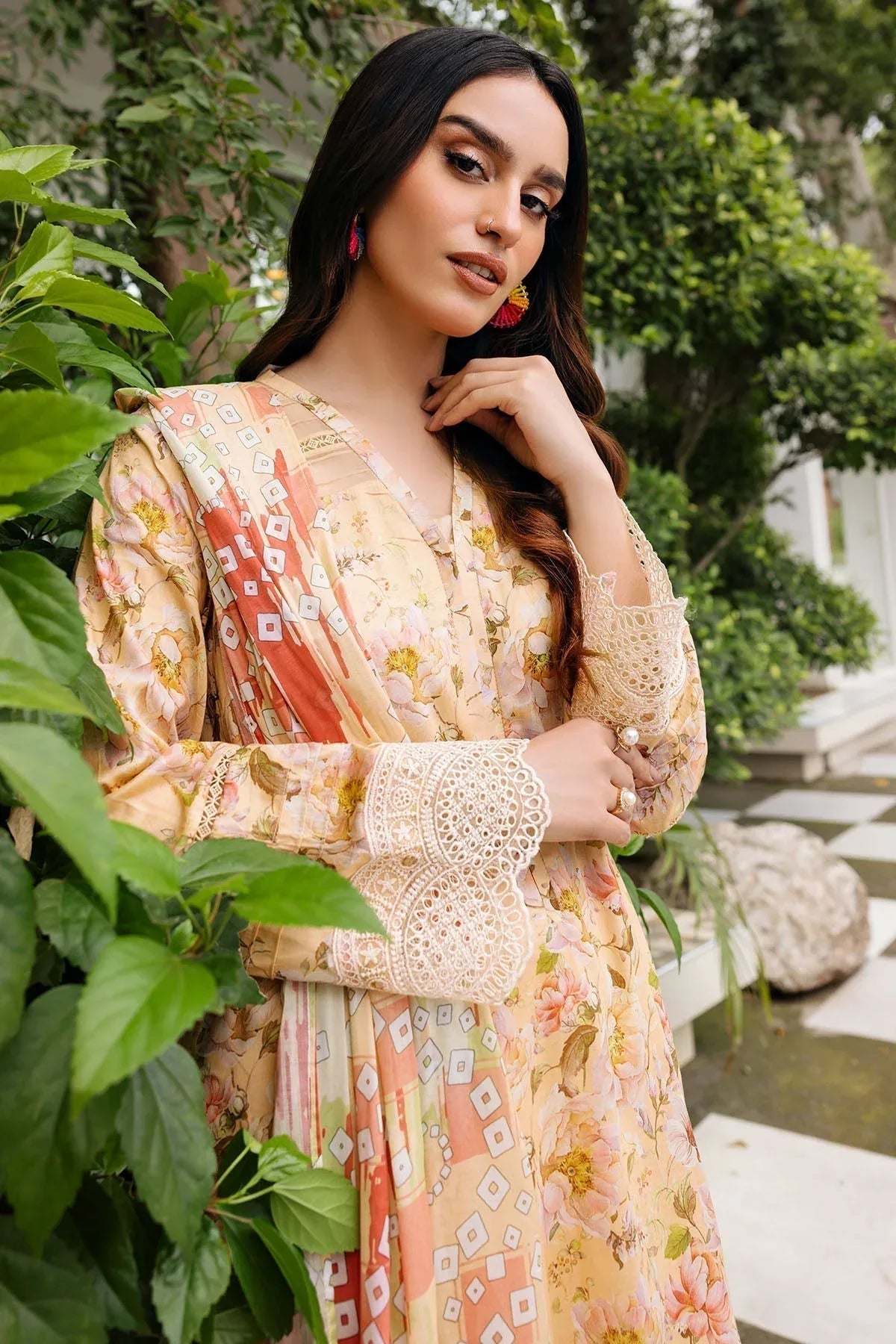 Motifz | Umang Lawn | 4890-UMAIMA - Aqsa Fabrics
