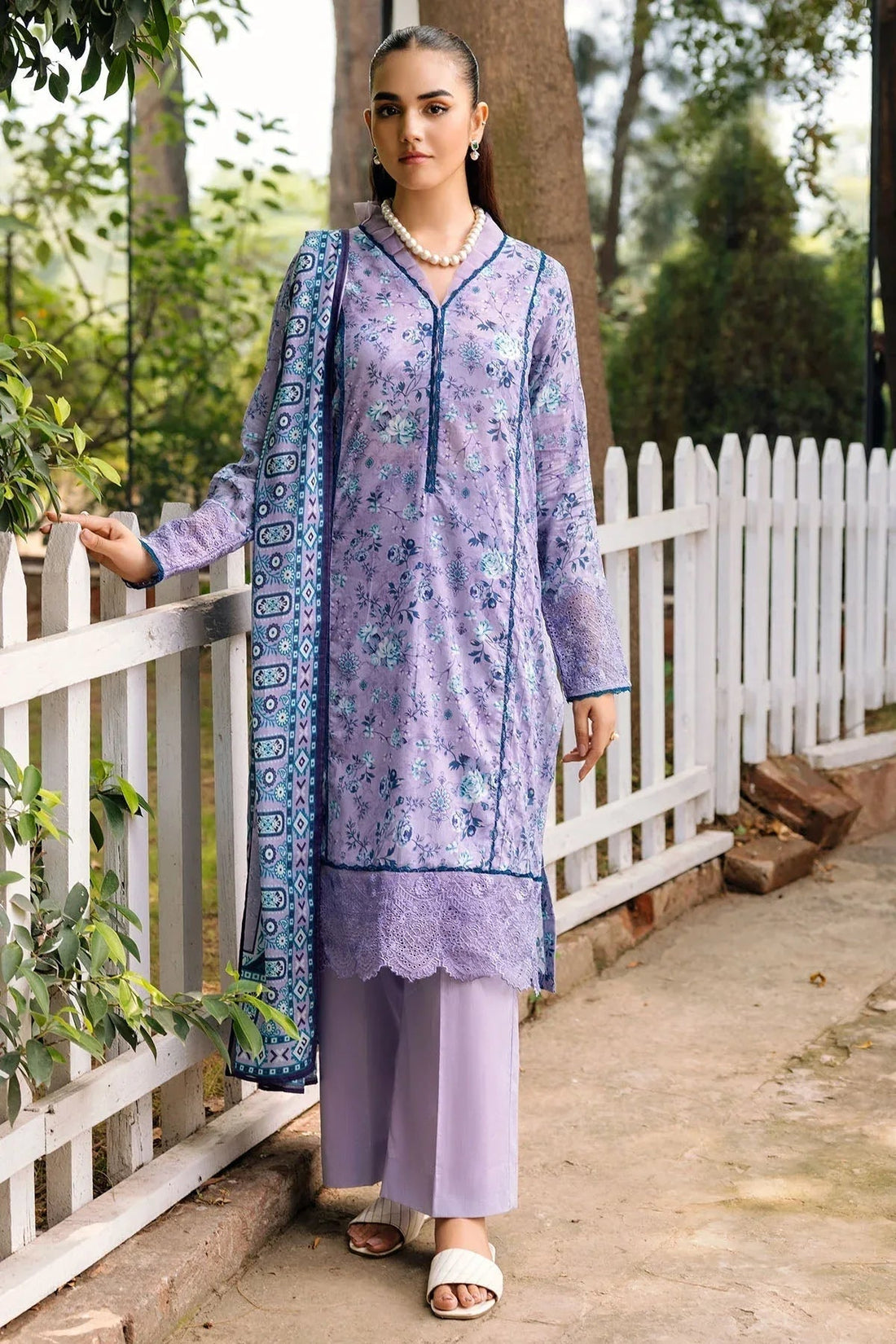 Motifz | Umang Lawn | 4897-ARISHA - Aqsa Fabrics