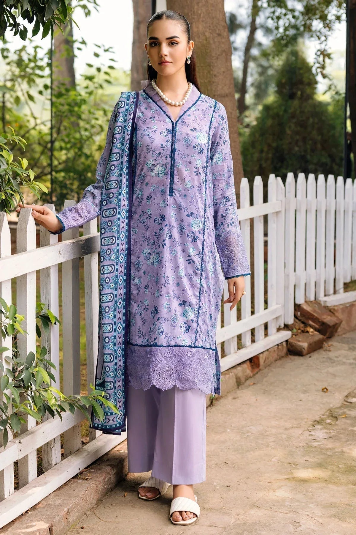 Motifz | Umang Lawn | 4897-ARISHA - Aqsa Fabrics