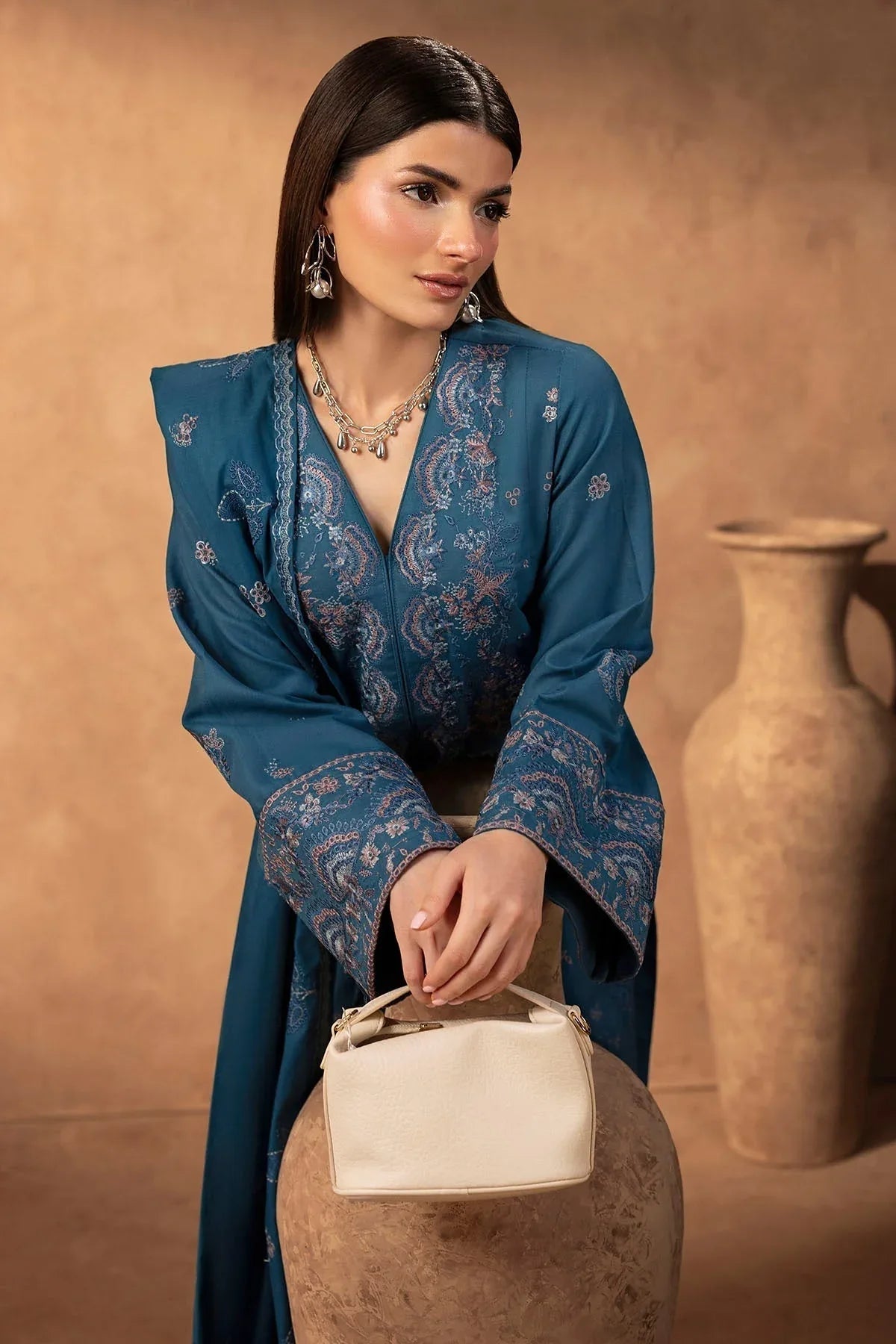 Motifz | Premium Winter 25 | 5677-MEADOW - Aqsa Fabrics