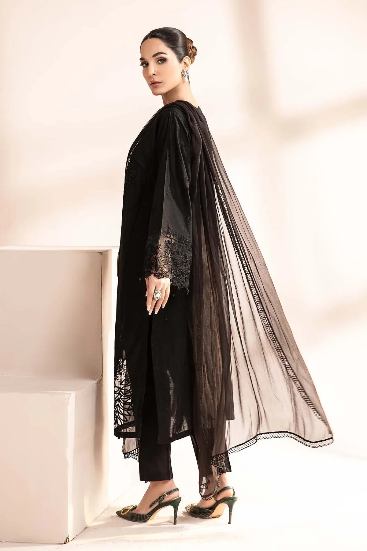 Maria B | Casual Pret 2024 | DW-MN24-02 - Aqsa Fabrics