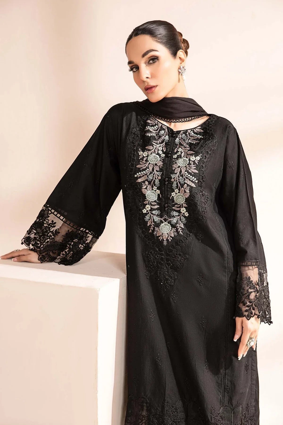 Maria B | Casual Pret 2024 | DW-MN24-02 - Aqsa Fabrics
