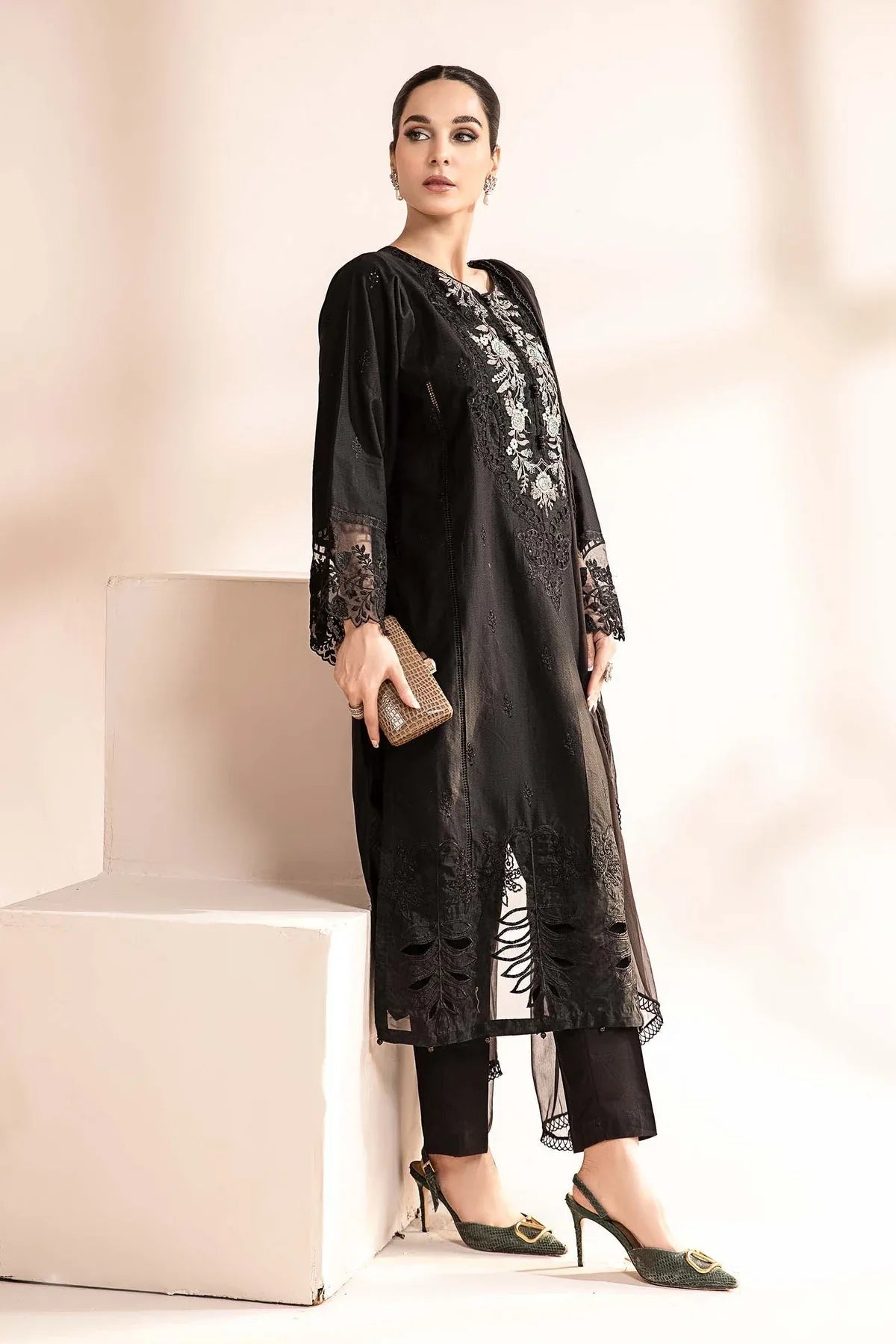 Maria B | Casual Pret 2024 | DW-MN24-02 - Aqsa Fabrics