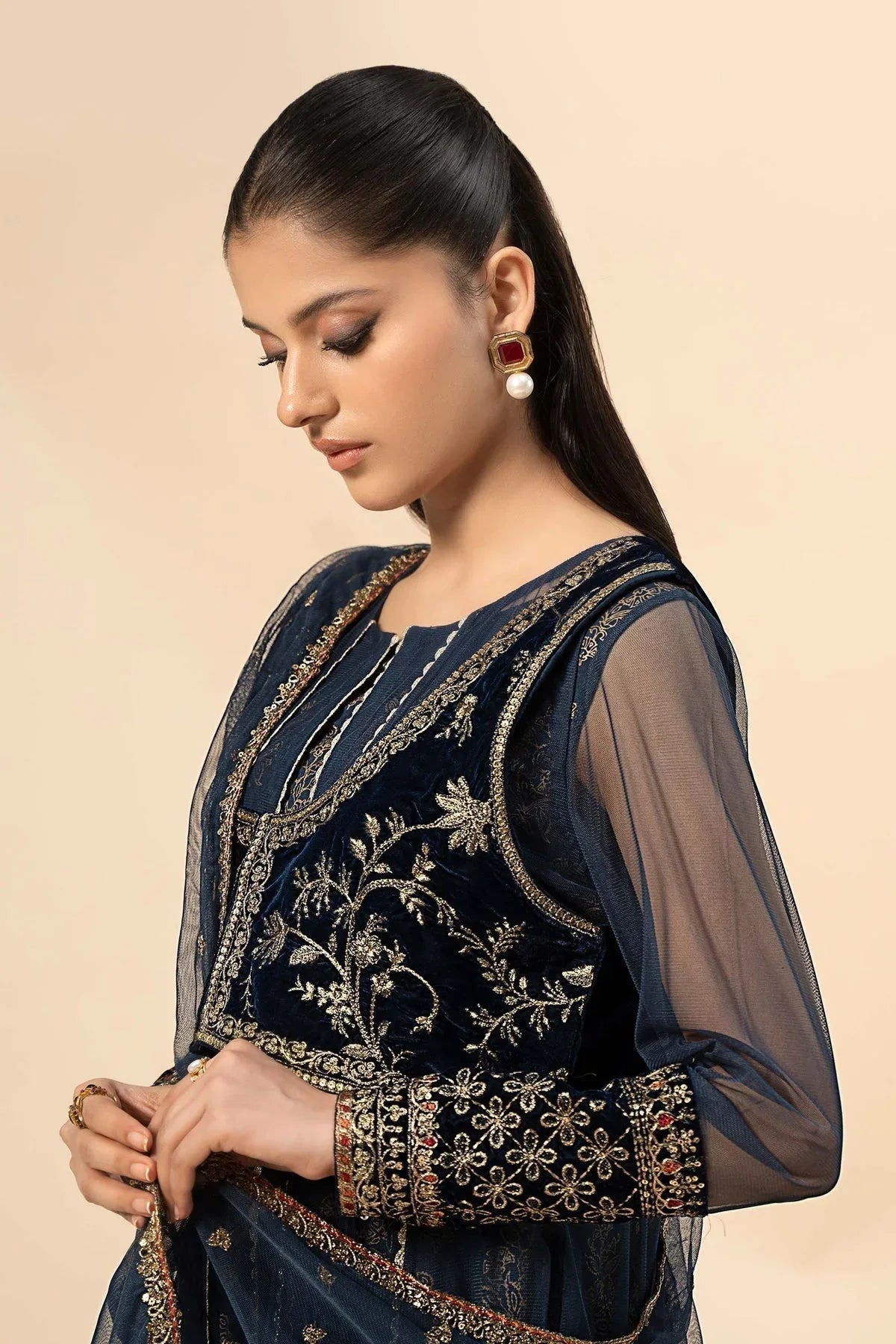 Maria B | Casual Pret 2024 | Khaddar Suit | DW-W24-151 - Aqsa Fabrics