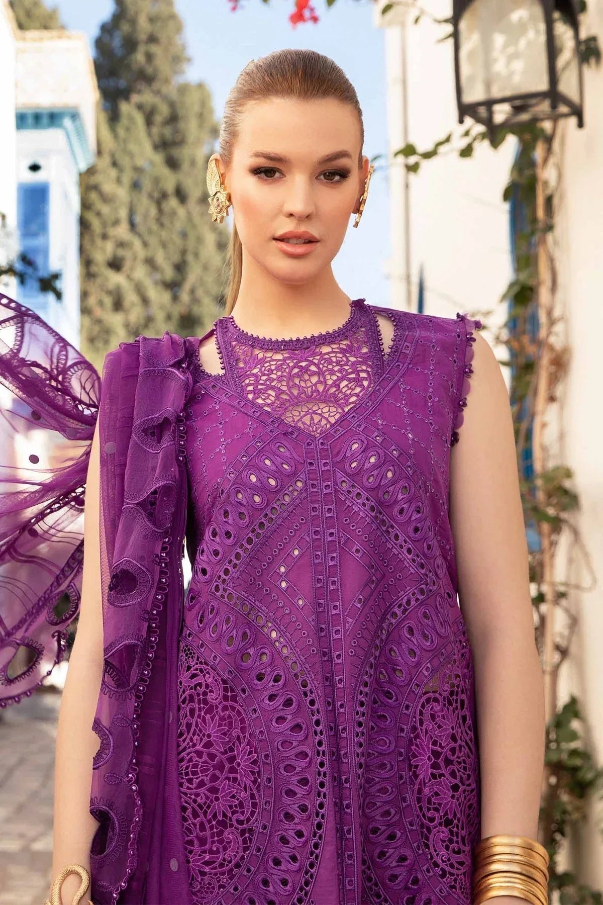 Maria B - D-2402-B - Lawn - Aqsa Fabrics
