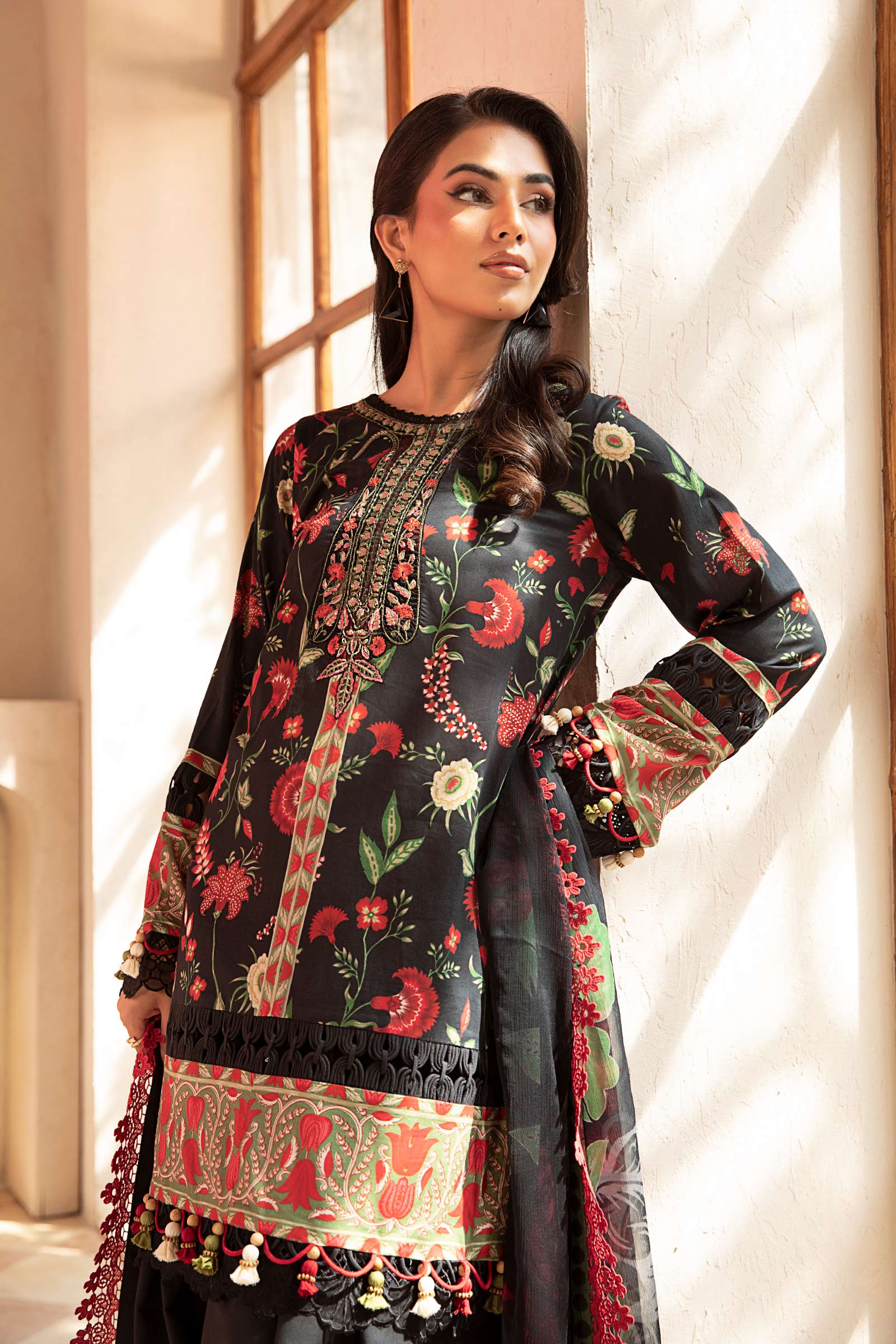 Maria B | Eid Basic Lawn | MB-CUS25-901A - Aqsa Fabrics