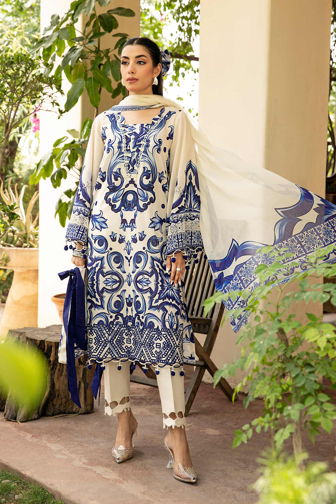 Maria B | Eid Basic Lawn | MB-CUS25-904A - Aqsa Fabrics