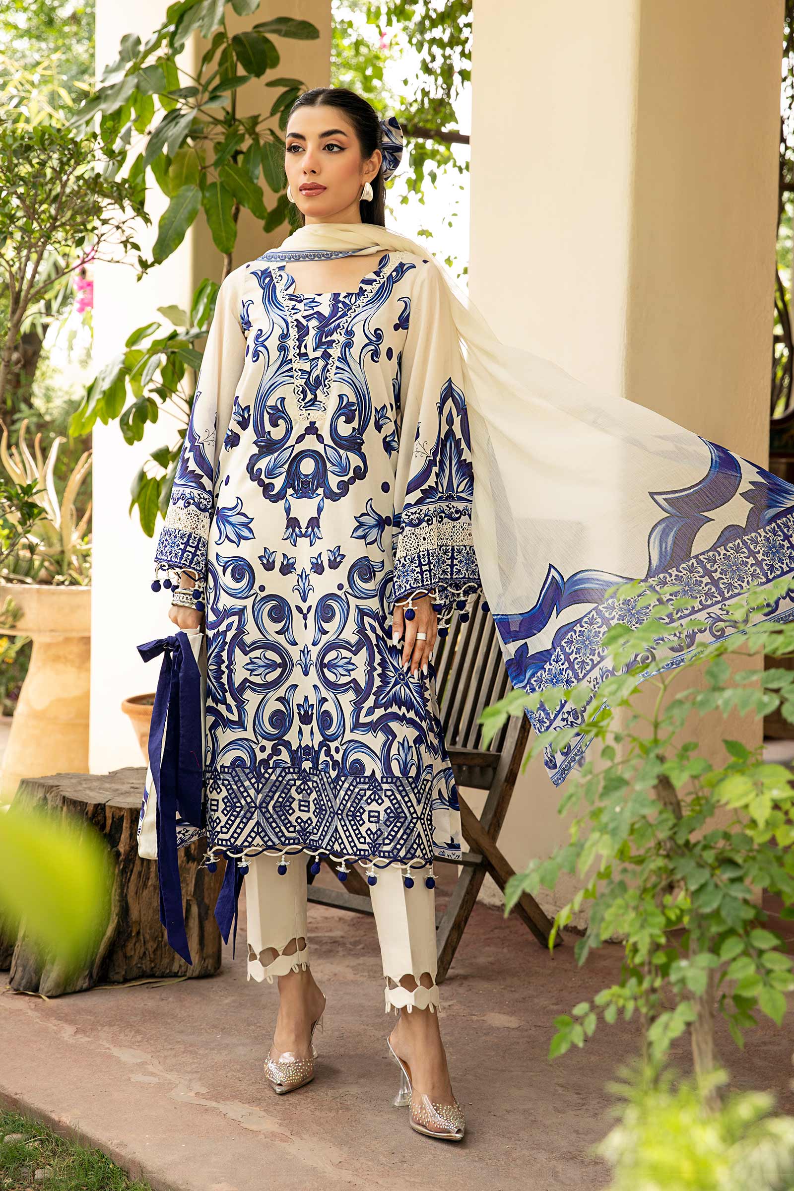 Maria B | Eid Basic Lawn | MB-CUS25-904A - Aqsa Fabrics