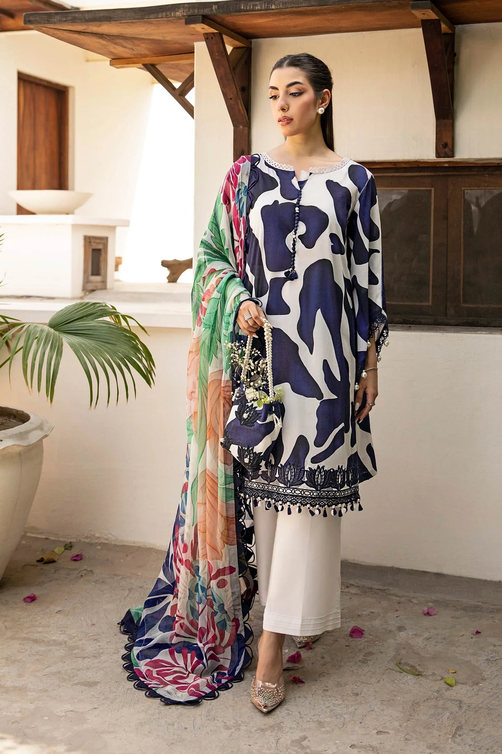 Maria B | Eid Basic Lawn | MB-CUS25-905B - Aqsa Fabrics