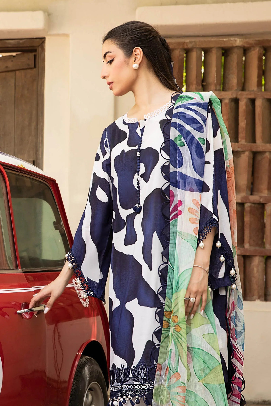 Maria B | Eid Basic Lawn | MB-CUS25-905B - Aqsa Fabrics