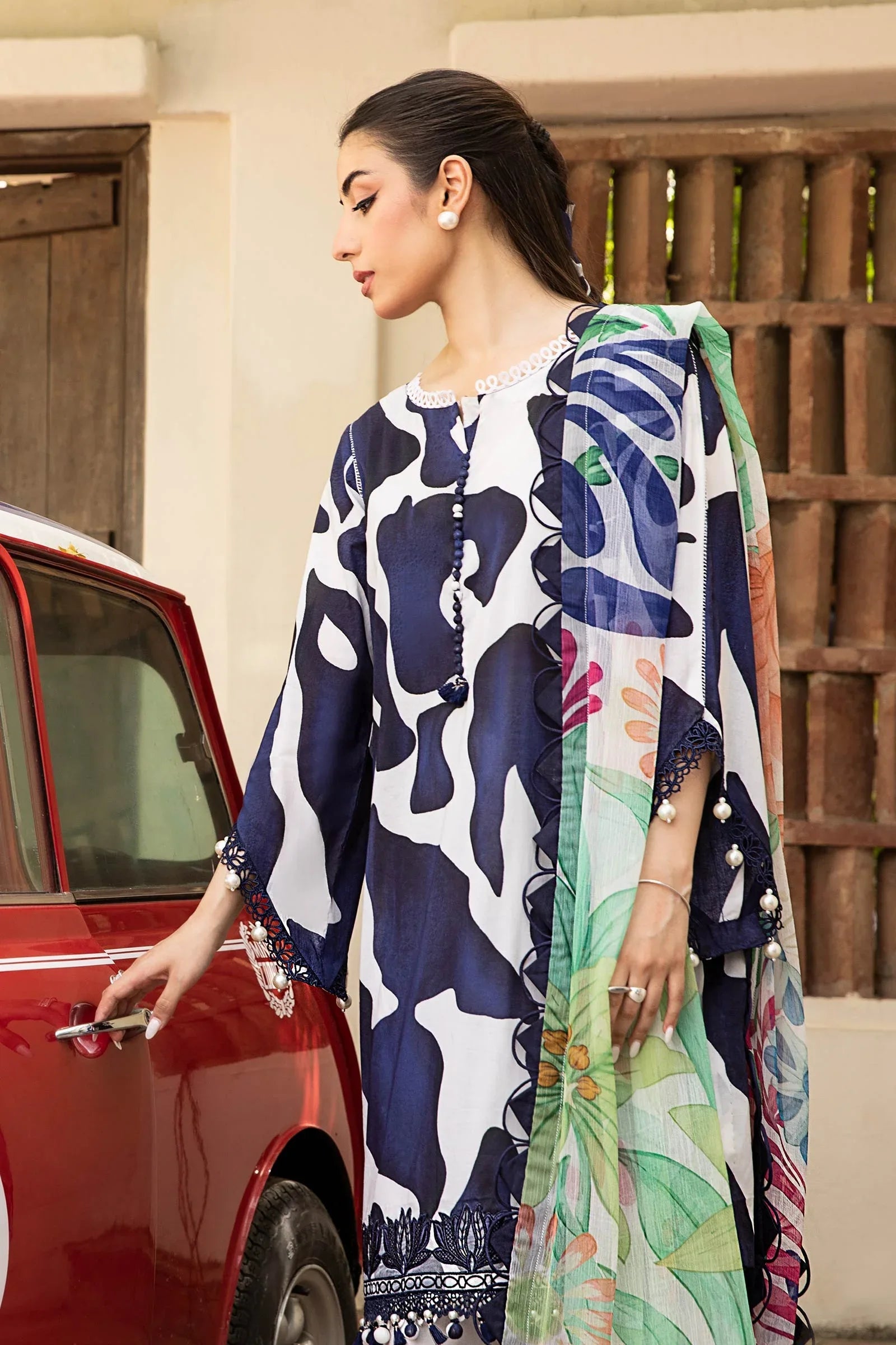 Maria B | Eid Basic Lawn | MB-CUS25-905B - Aqsa Fabrics