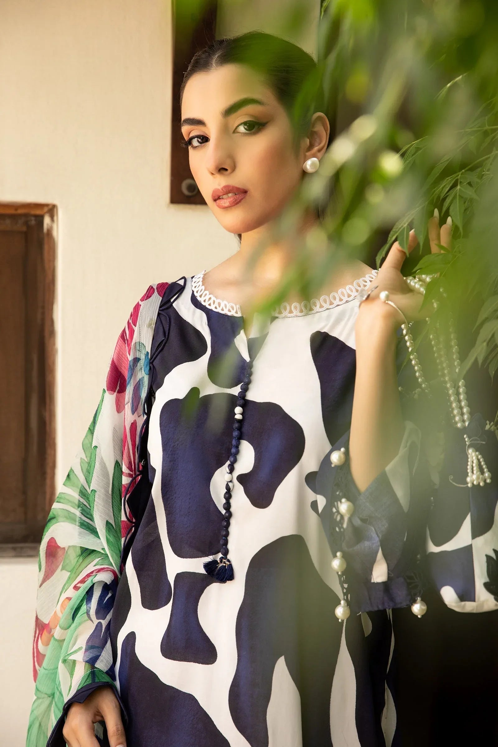 Maria B | Eid Basic Lawn | MB-CUS25-905B - Aqsa Fabrics