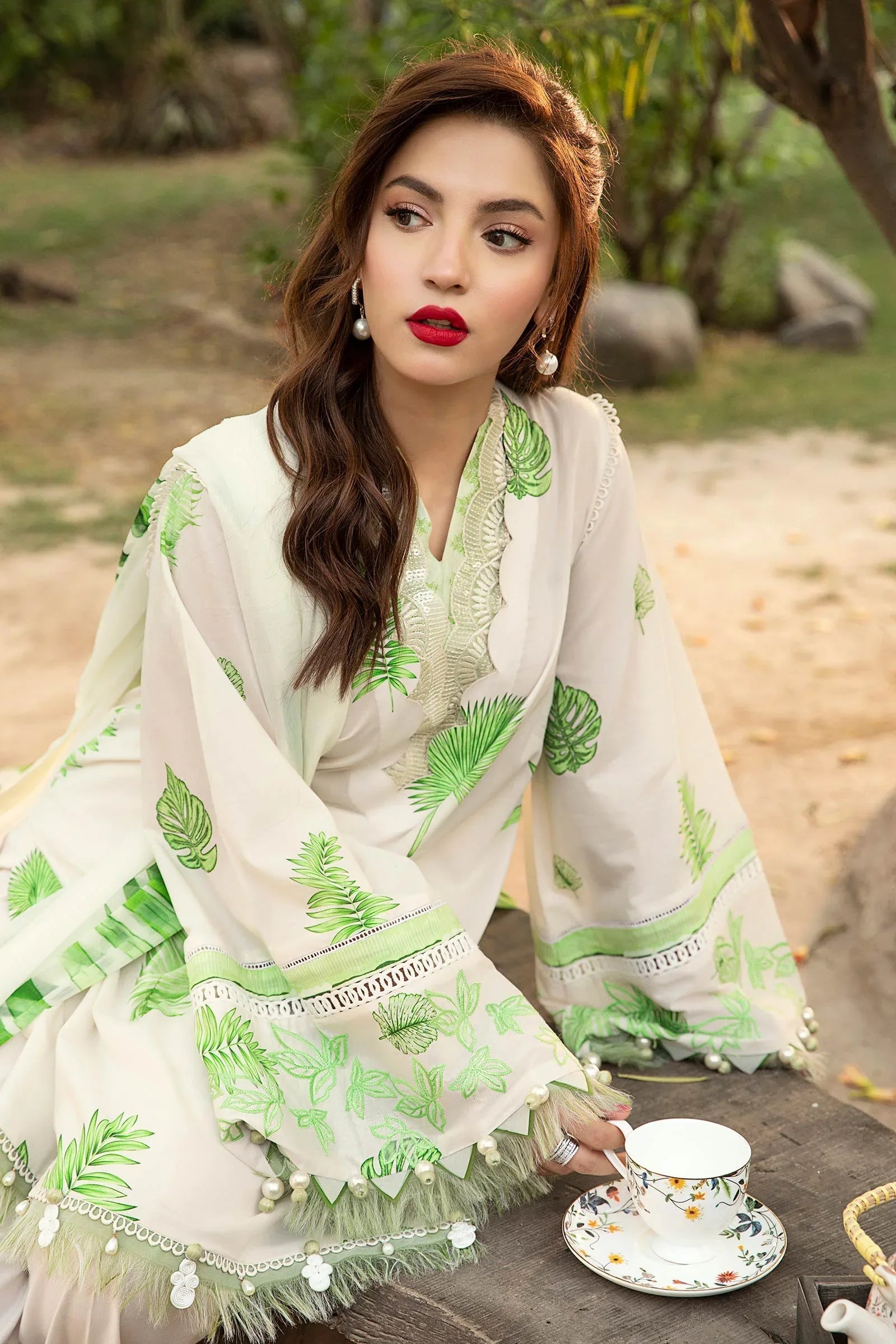 Maria B | Eid Basic Lawn | MB-CUS25-906B - Aqsa Fabrics