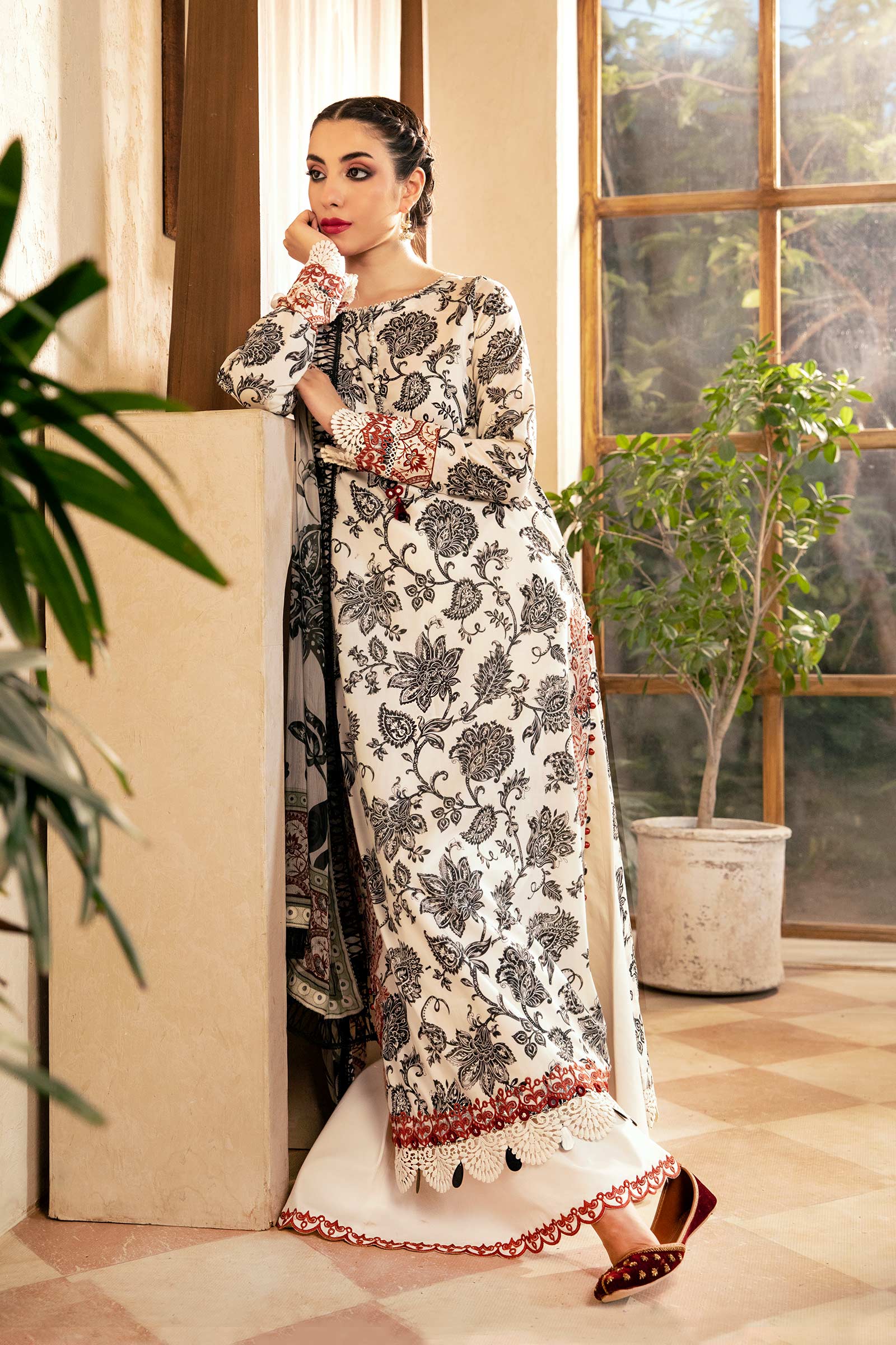 Maria B | Eid Basic Lawn | MB-CUS25-909A - Aqsa Fabrics