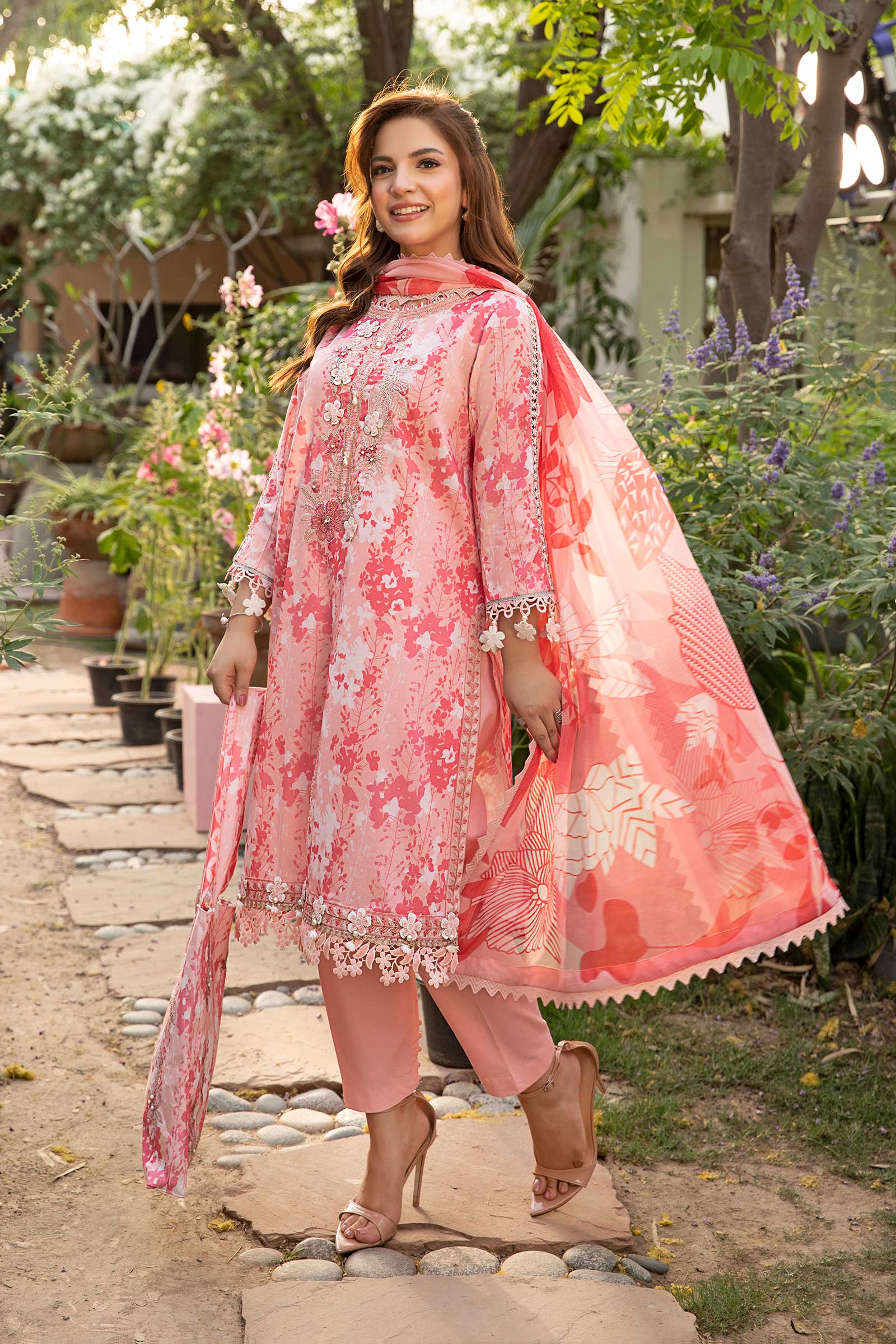 Maria B | Eid Basic Lawn | MB-CUS25-910B - Aqsa Fabrics