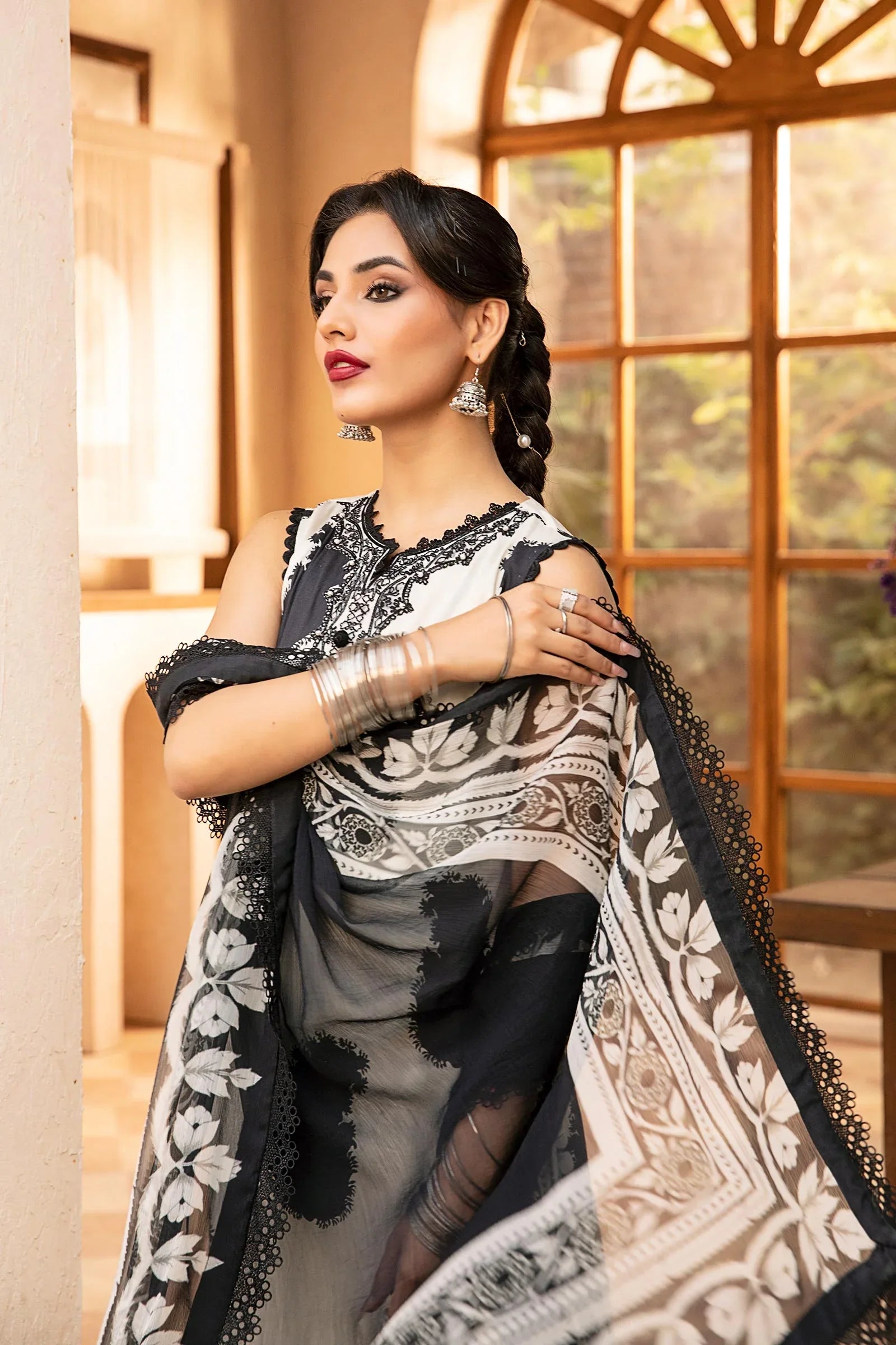Maria B | Eid Basic Lawn | MB-CUS25-911B - Aqsa Fabrics
