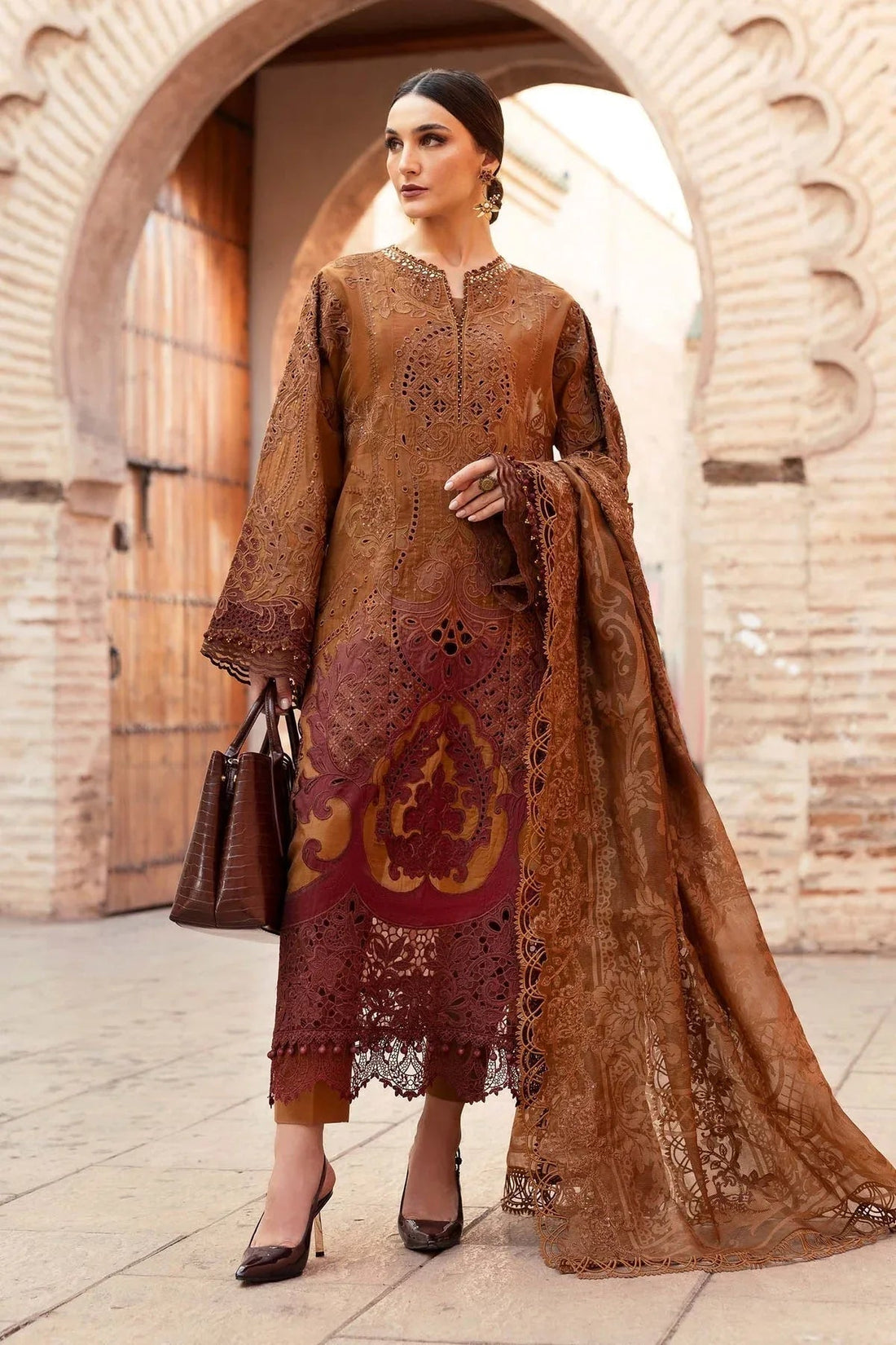 Maria B | Luxury Lawn 25 | D-2501-B - Aqsa Fabrics