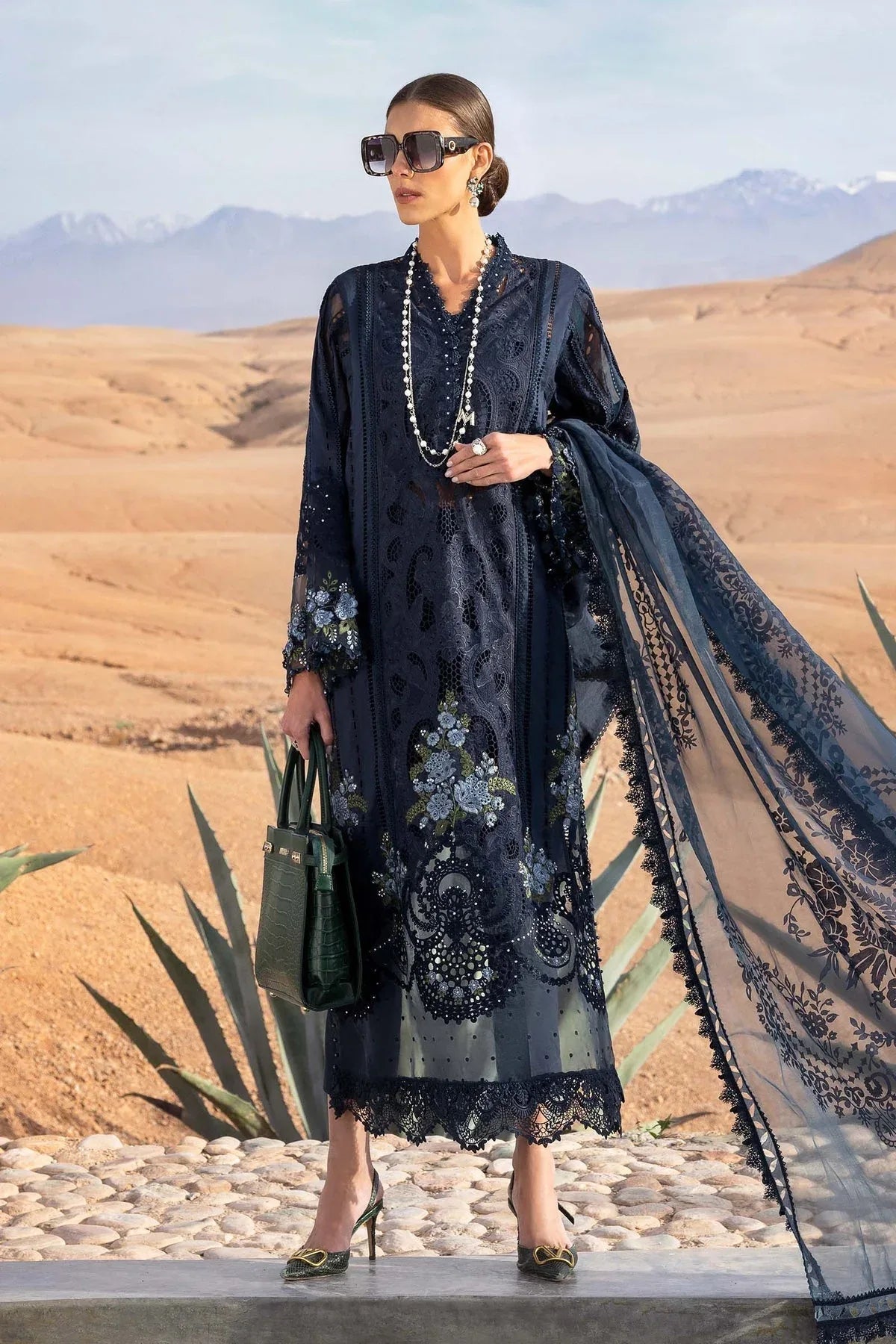 Maria B | Luxury Lawn 25 | D-2504-B - Aqsa Fabrics