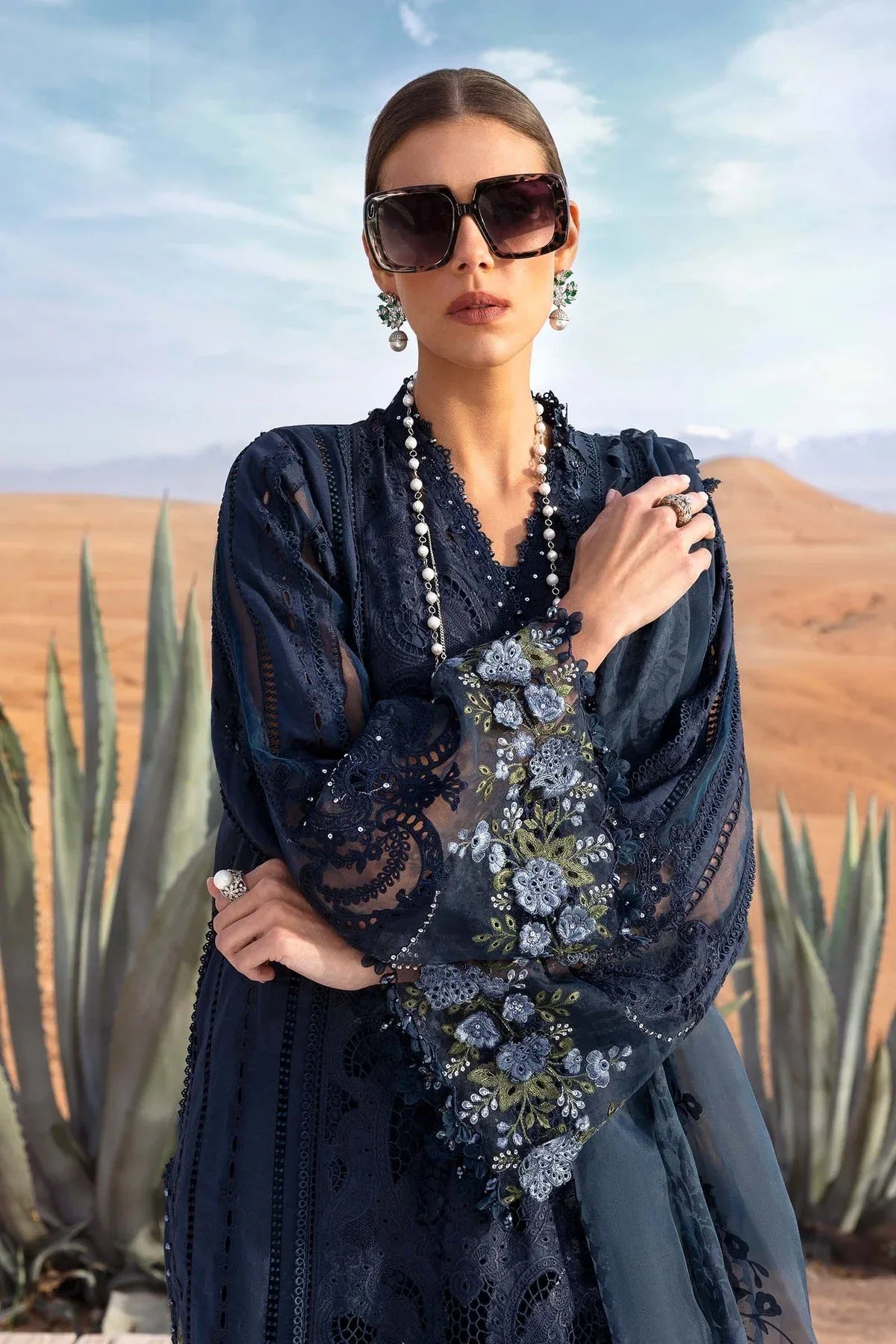 Maria B | Luxury Lawn 25 | D-2504-B - Aqsa Fabrics