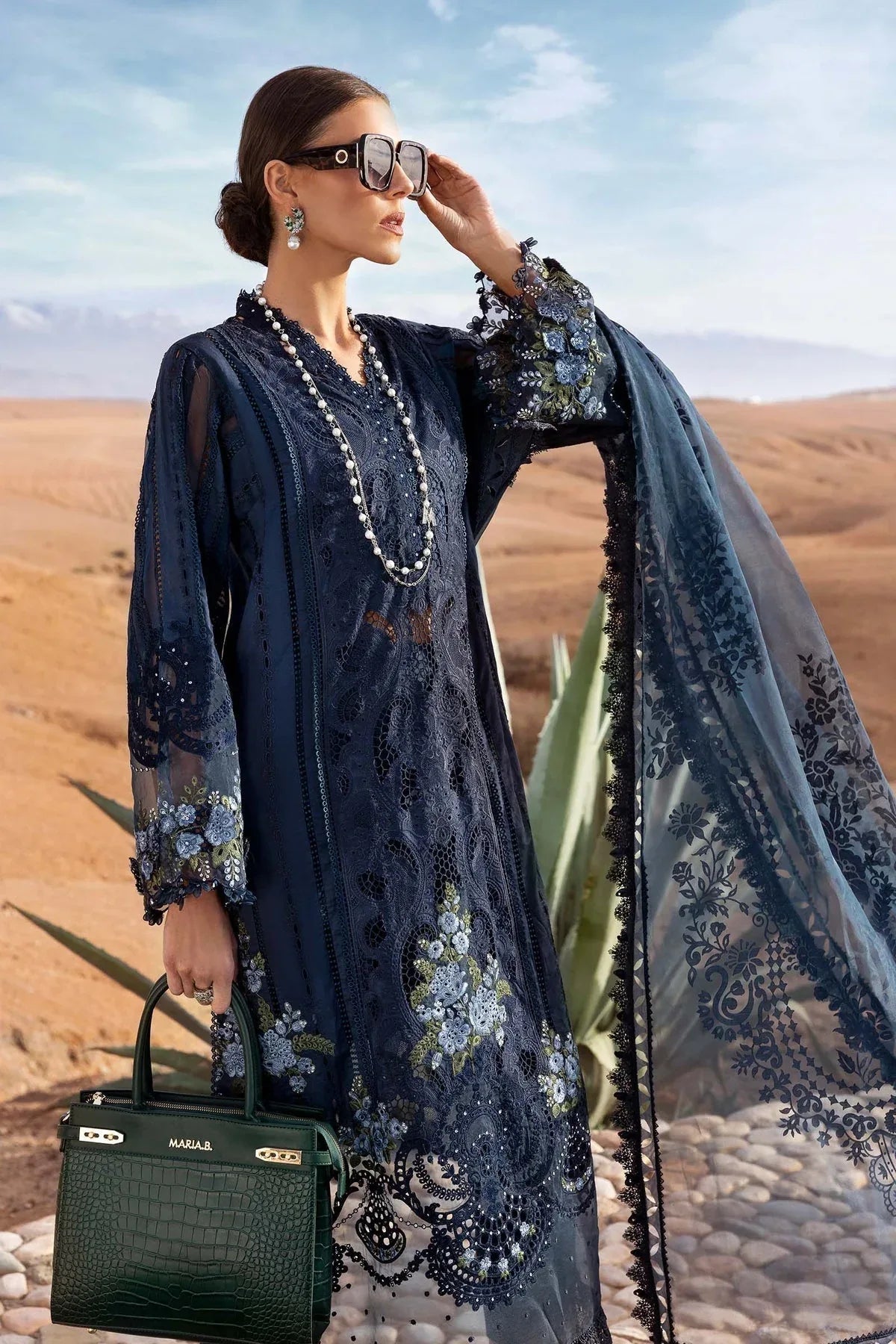 Maria B | Luxury Lawn 25 | D-2504-B - Aqsa Fabrics