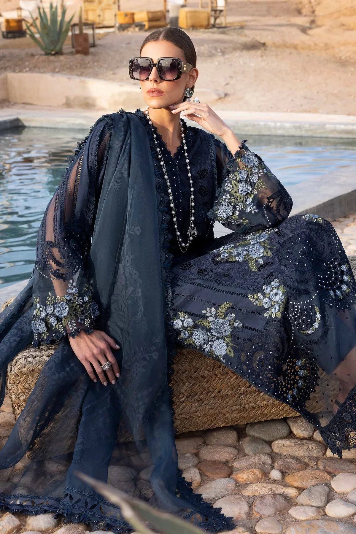 Maria B | Luxury Lawn 25 | D-2504-B - Aqsa Fabrics