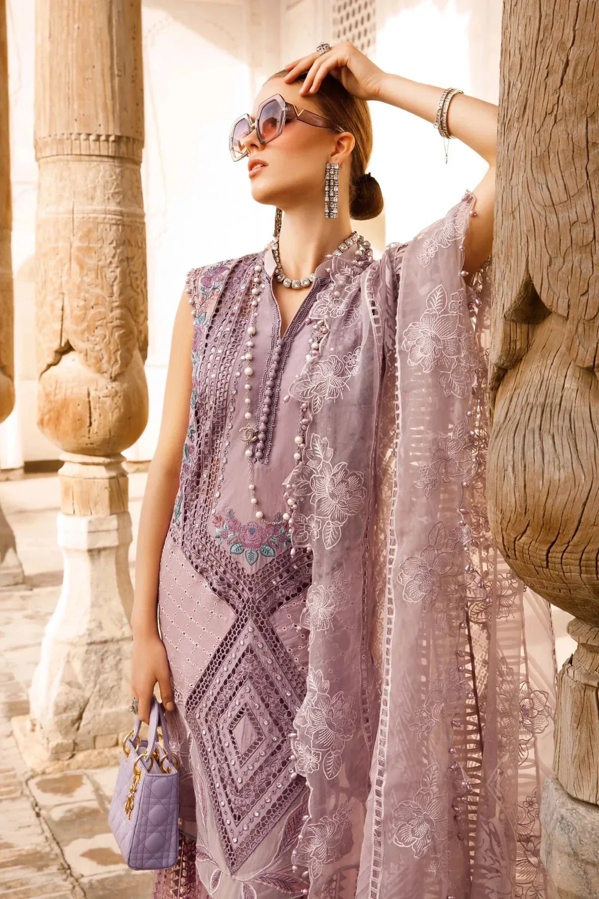 Maria B | Luxury Lawn |  D-2301-A - Aqsa Fabrics