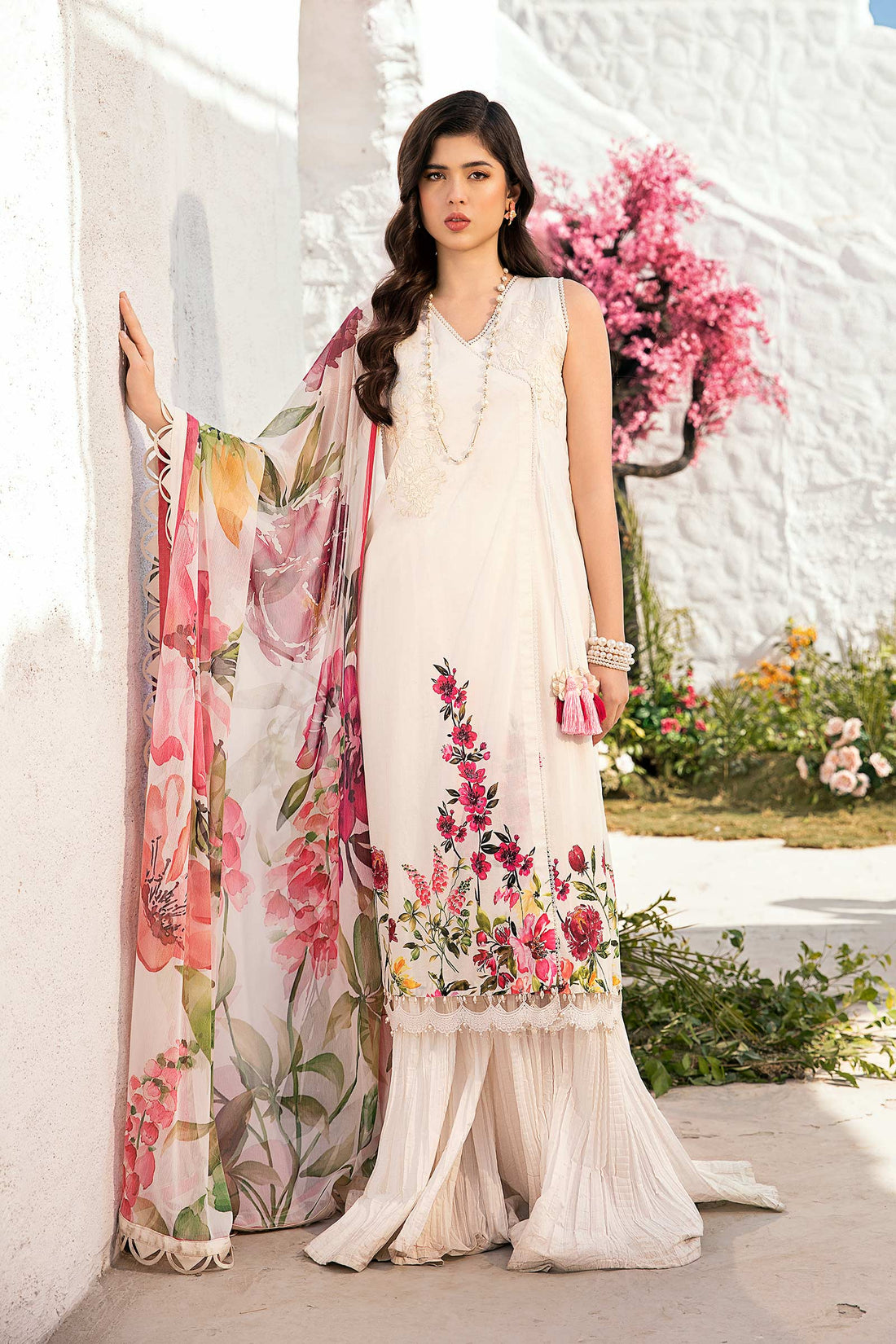 Maria B | M Basic Summer Lawn 25 | MB-CUS25-701B - Aqsa Fabrics