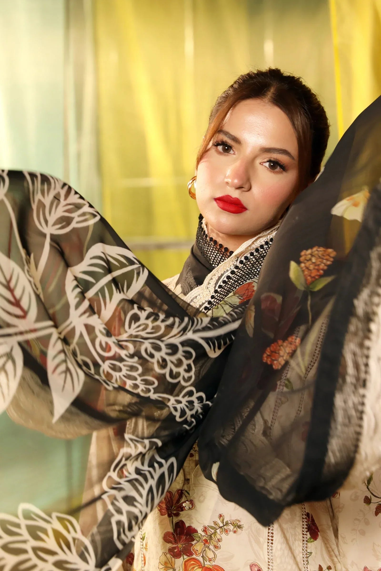 Maria B | M Basic Summer Lawn 25 | MB-CUS25-702B - Aqsa Fabrics