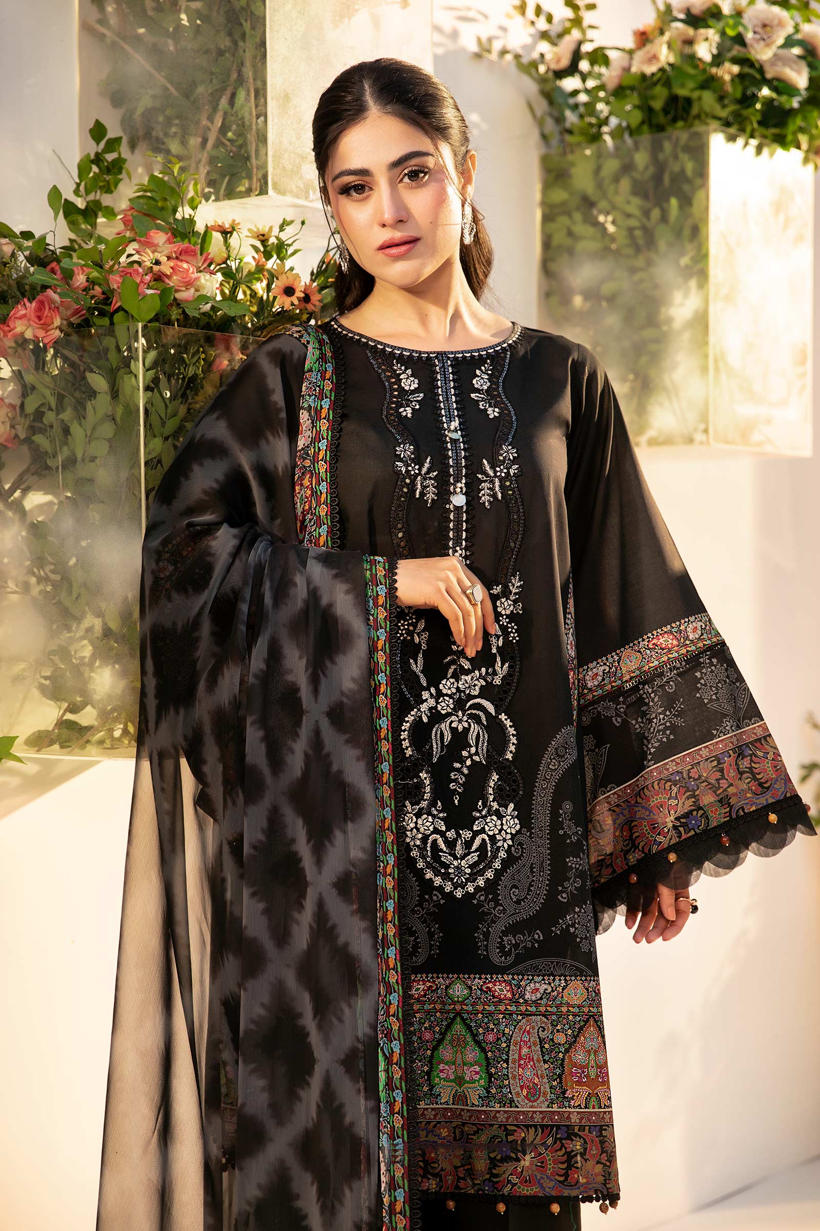 Maria B | M Basic Summer Lawn 25 | MB-CUS25-703A - Aqsa Fabrics