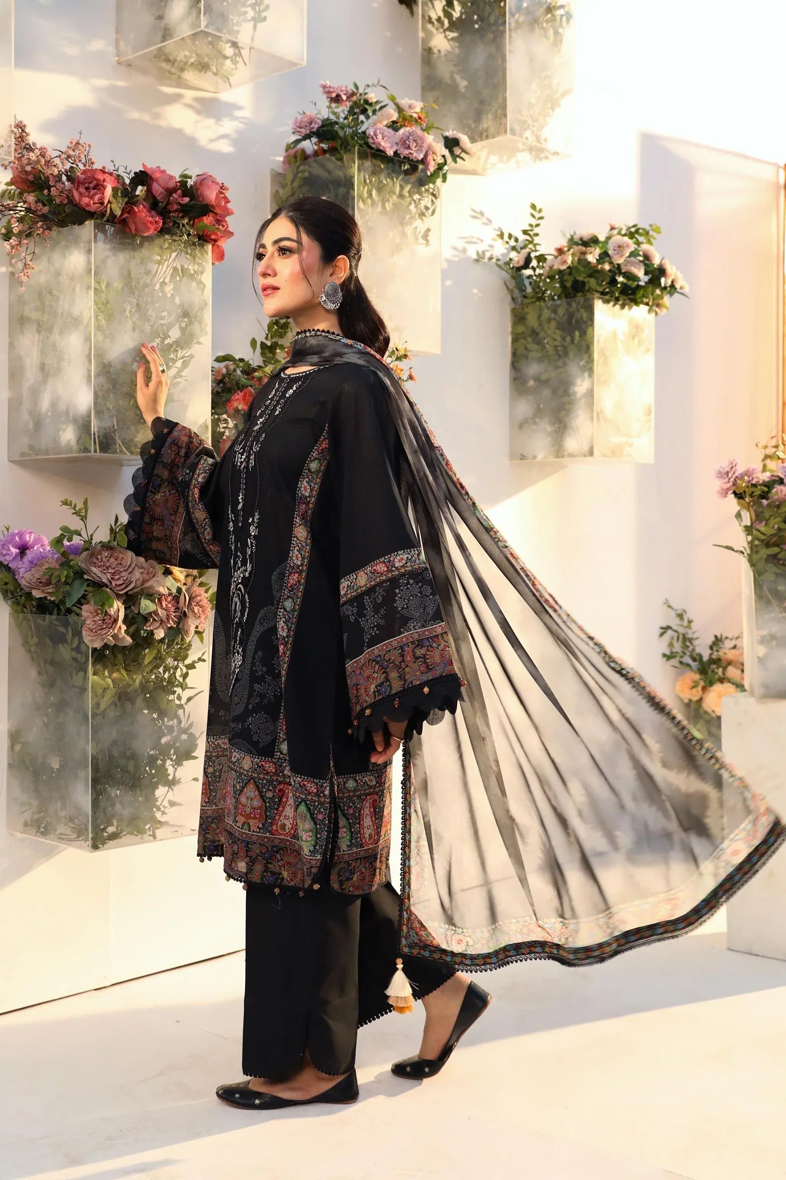 Maria B | M Basic Summer Lawn 25 | MB-CUS25-703A - Aqsa Fabrics